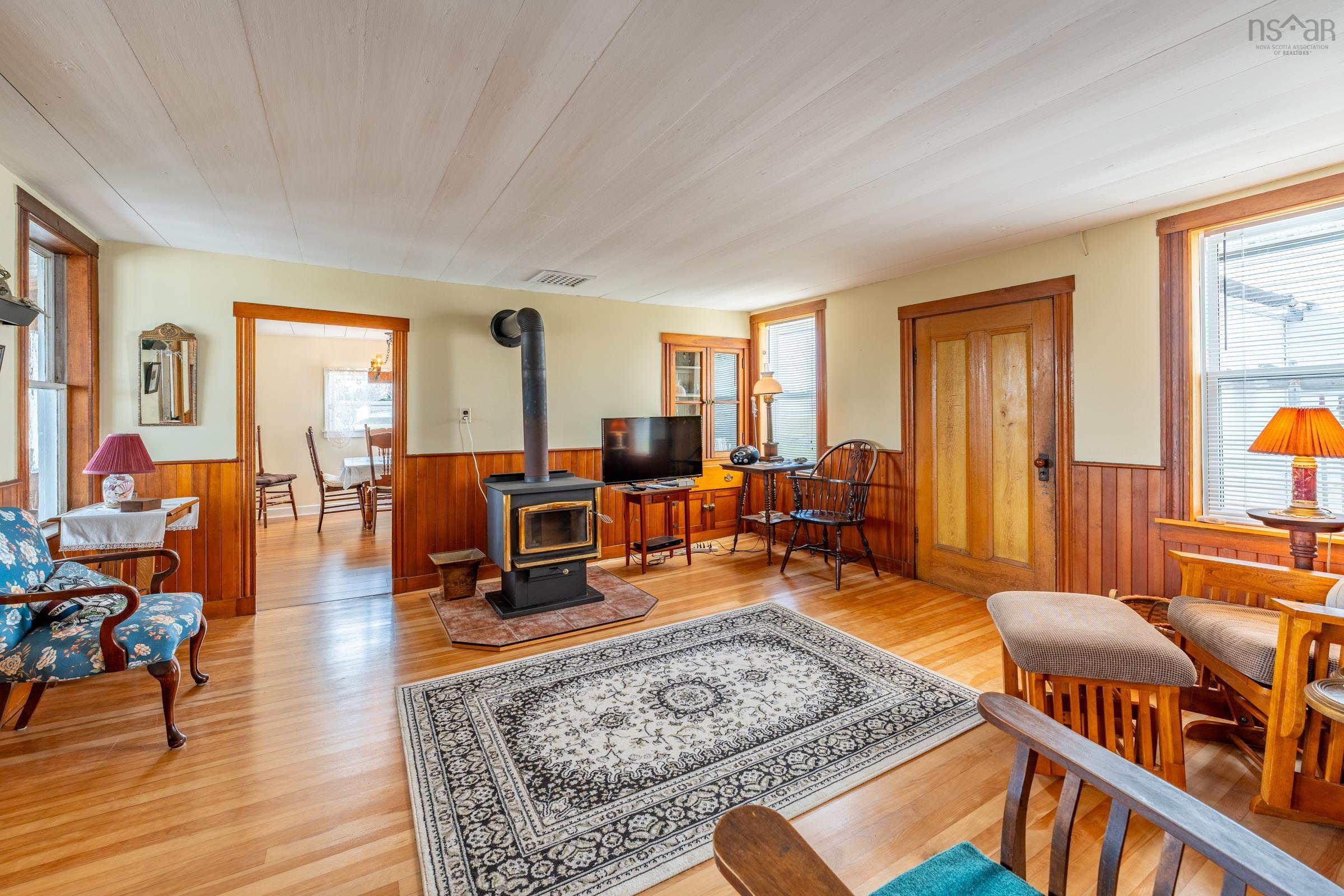 2857 Evangeline Trail 