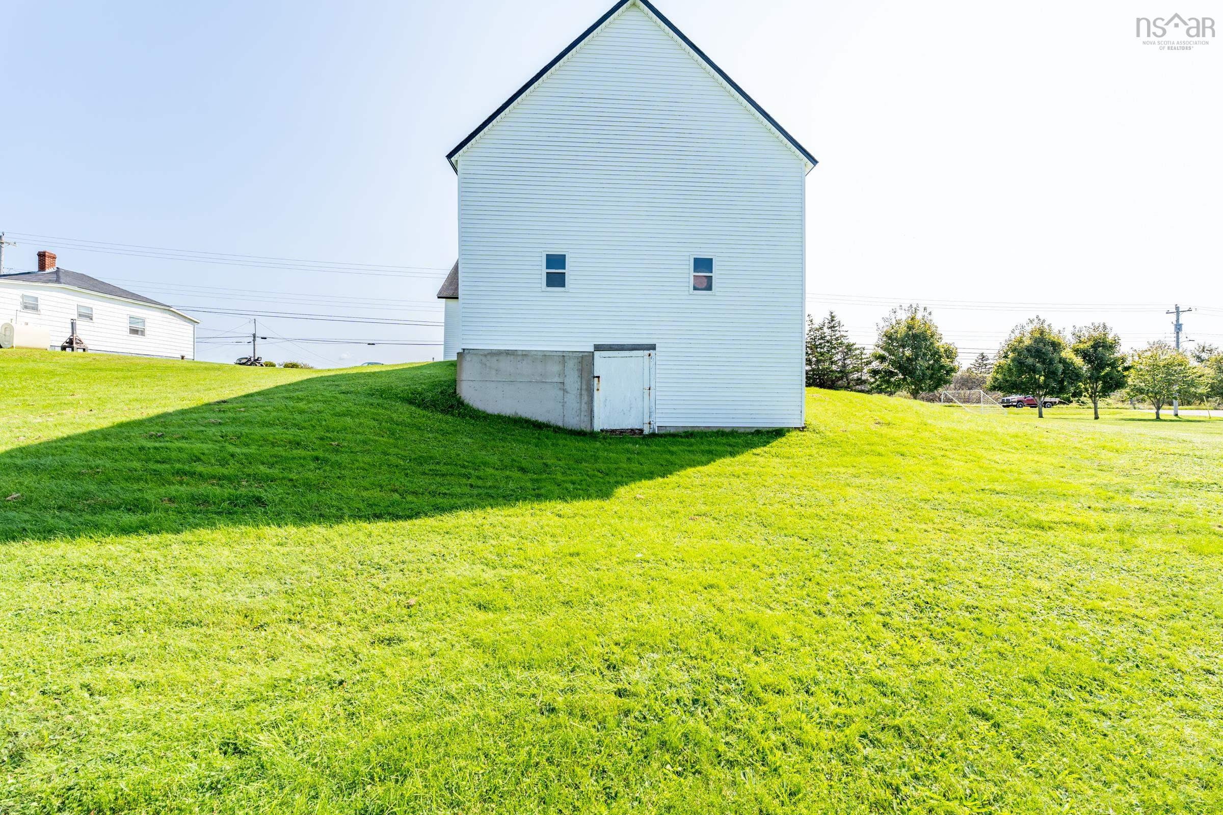 2857 Evangeline Trail 