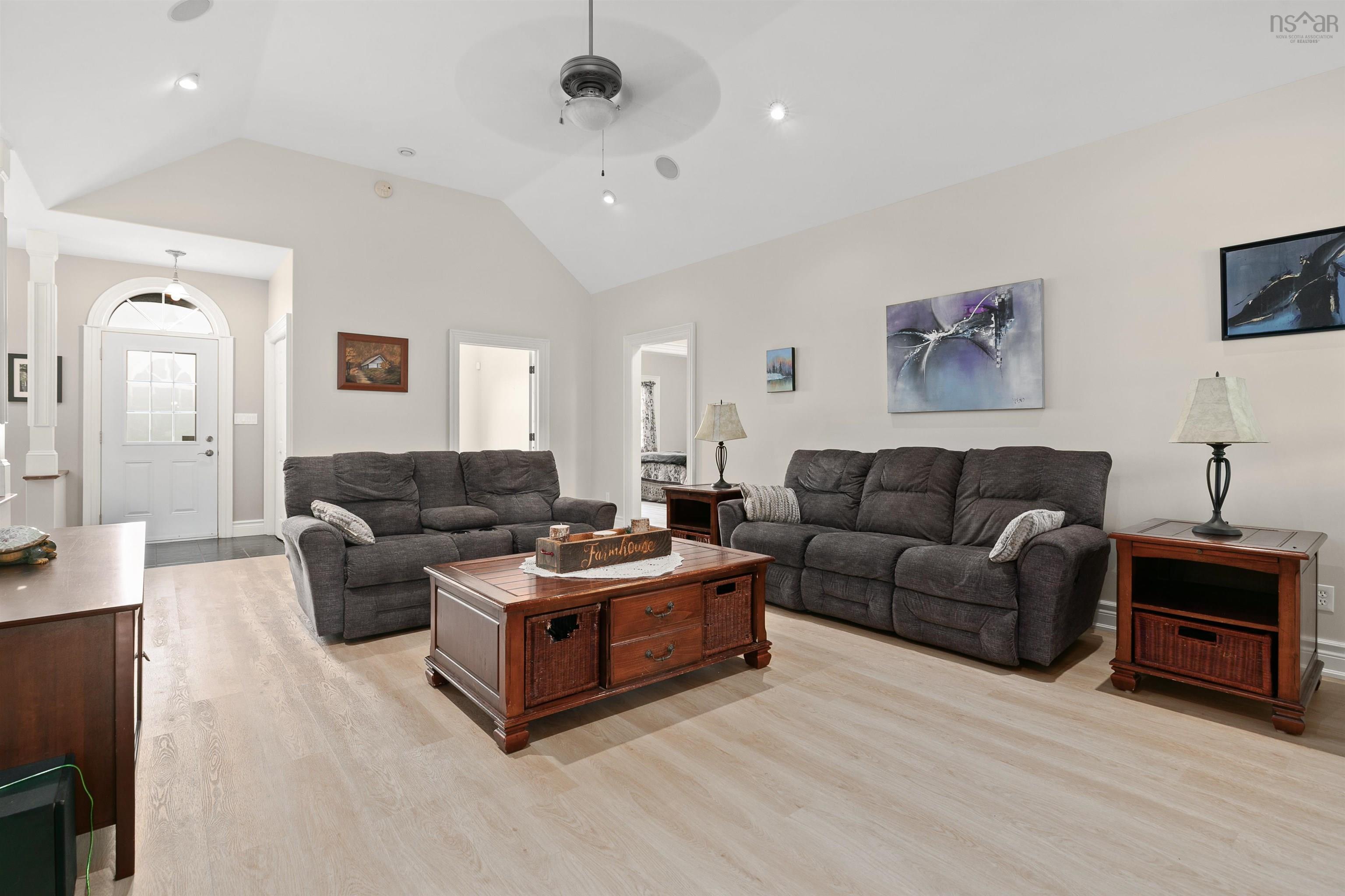 $1,350,000.00: 1578 Cooks Brook Road, Cooks Brook