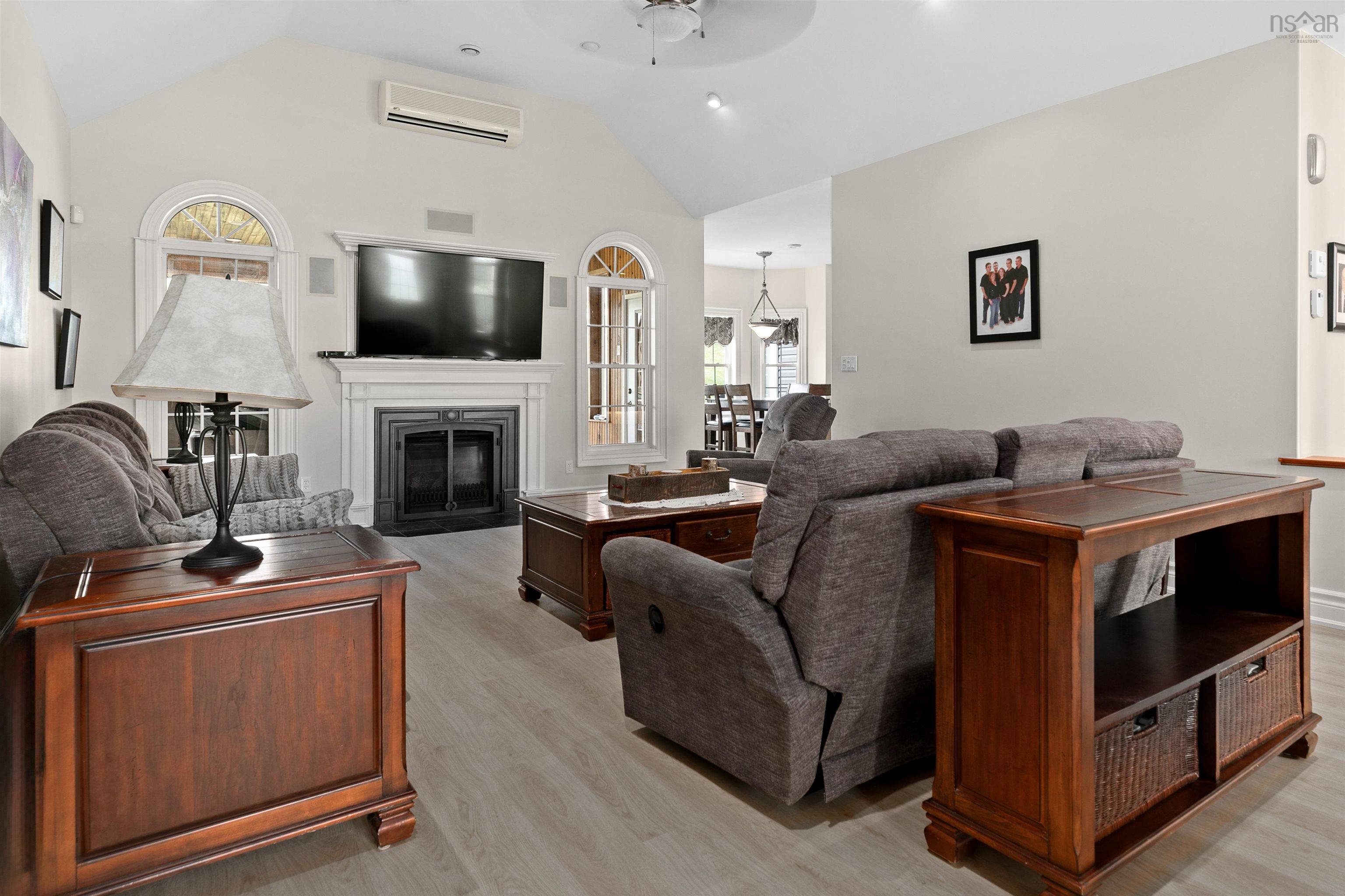 $1,350,000.00: 1578 Cooks Brook Road, Cooks Brook