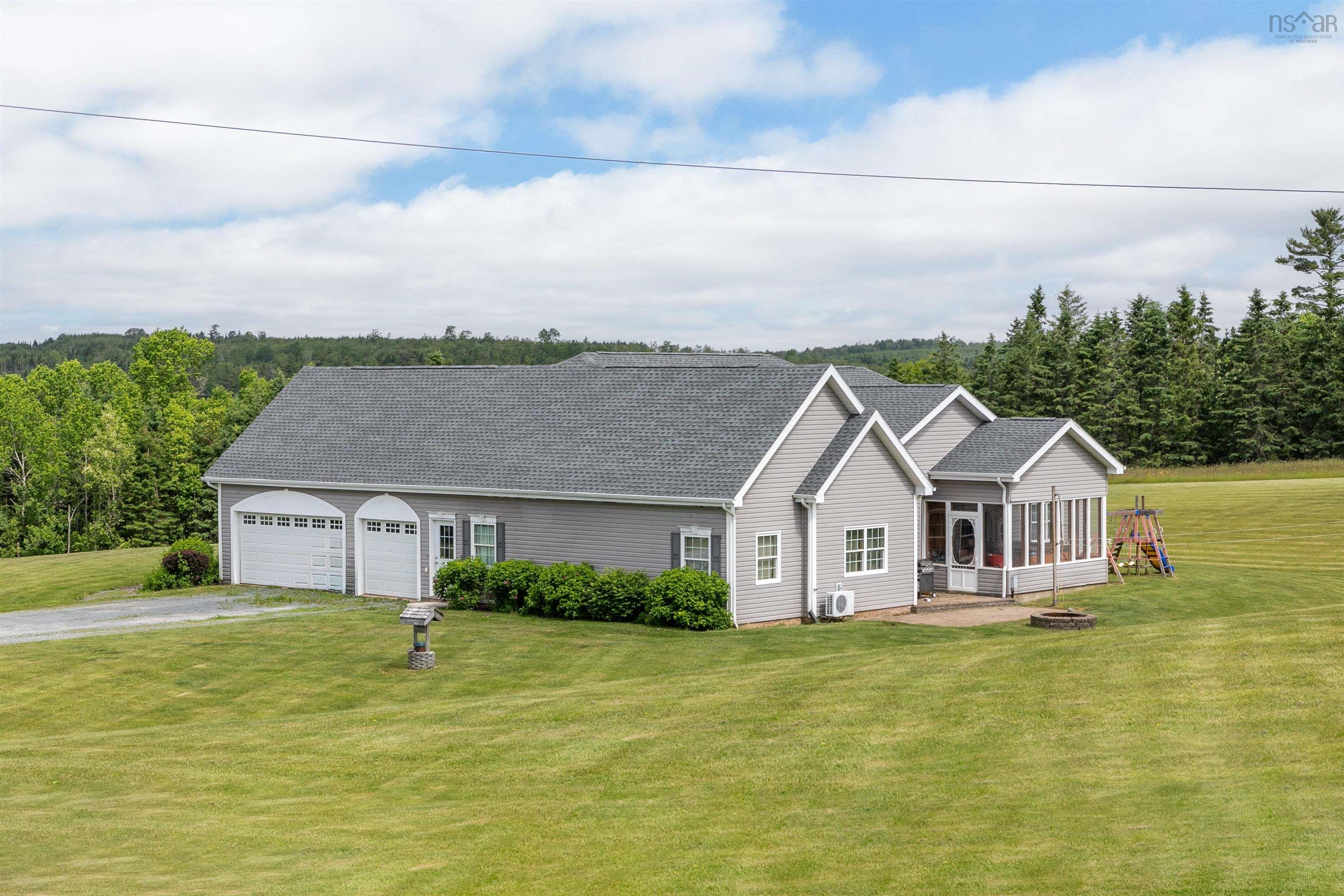 $1,350,000.00: 1578 Cooks Brook Road, Cooks Brook