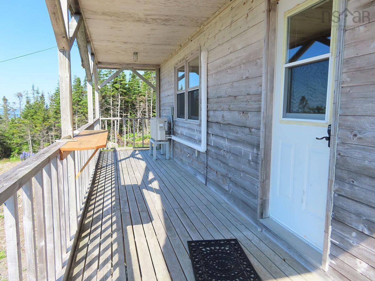 304 Cape Road South 