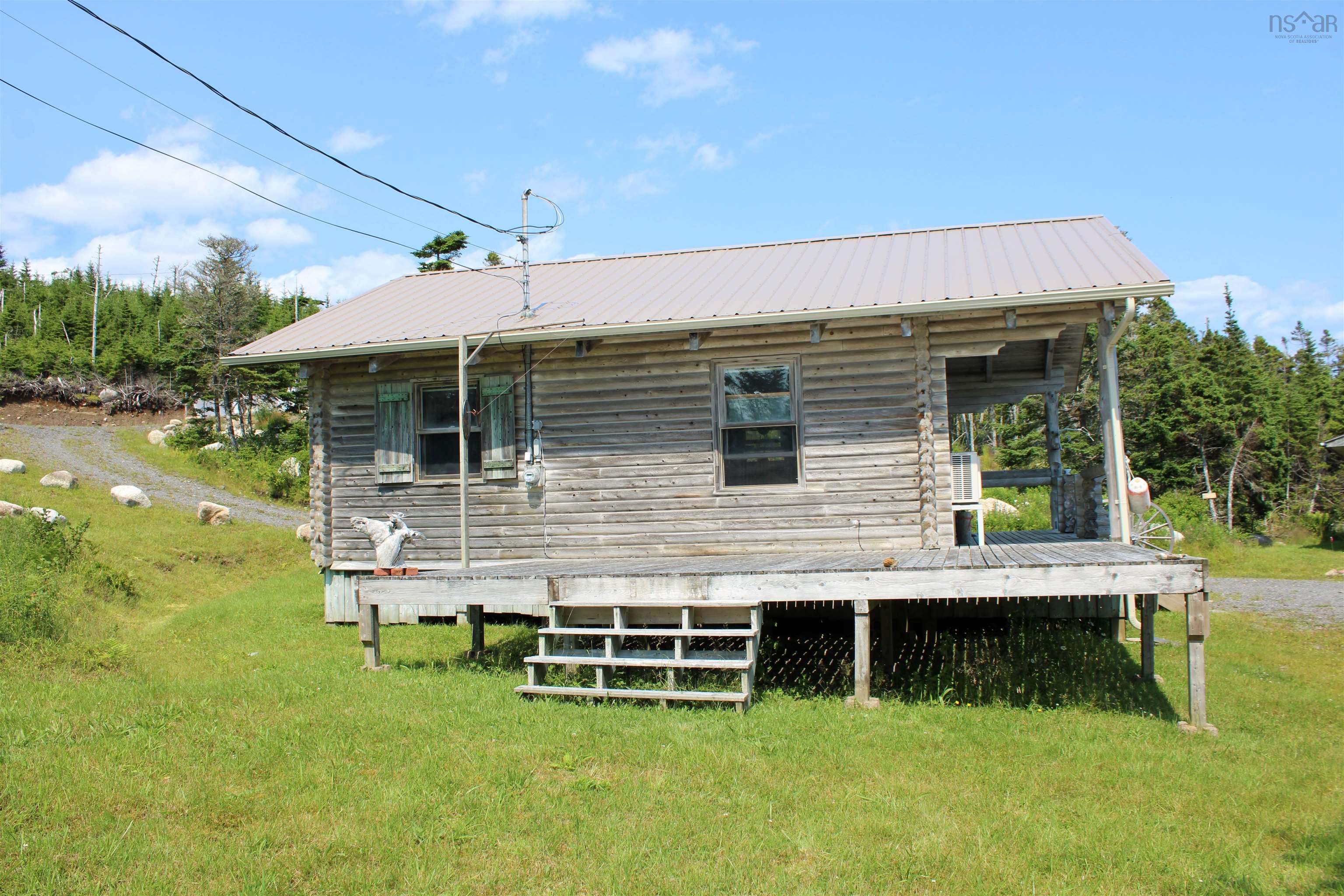 304 Cape Road South 