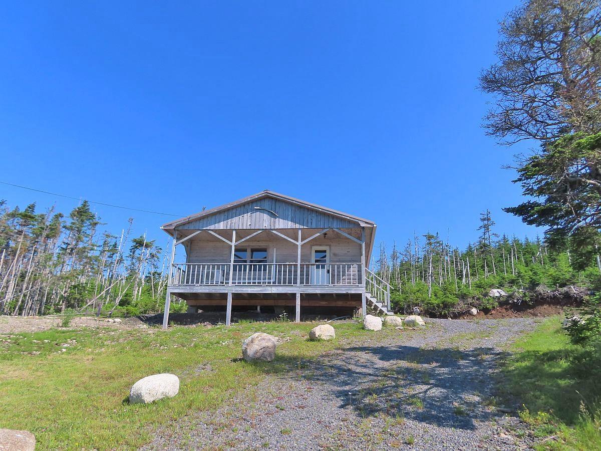 304 Cape Road South 