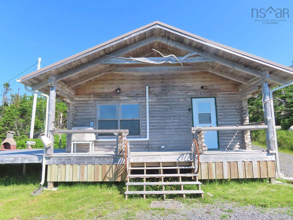 304 Cape Road South 