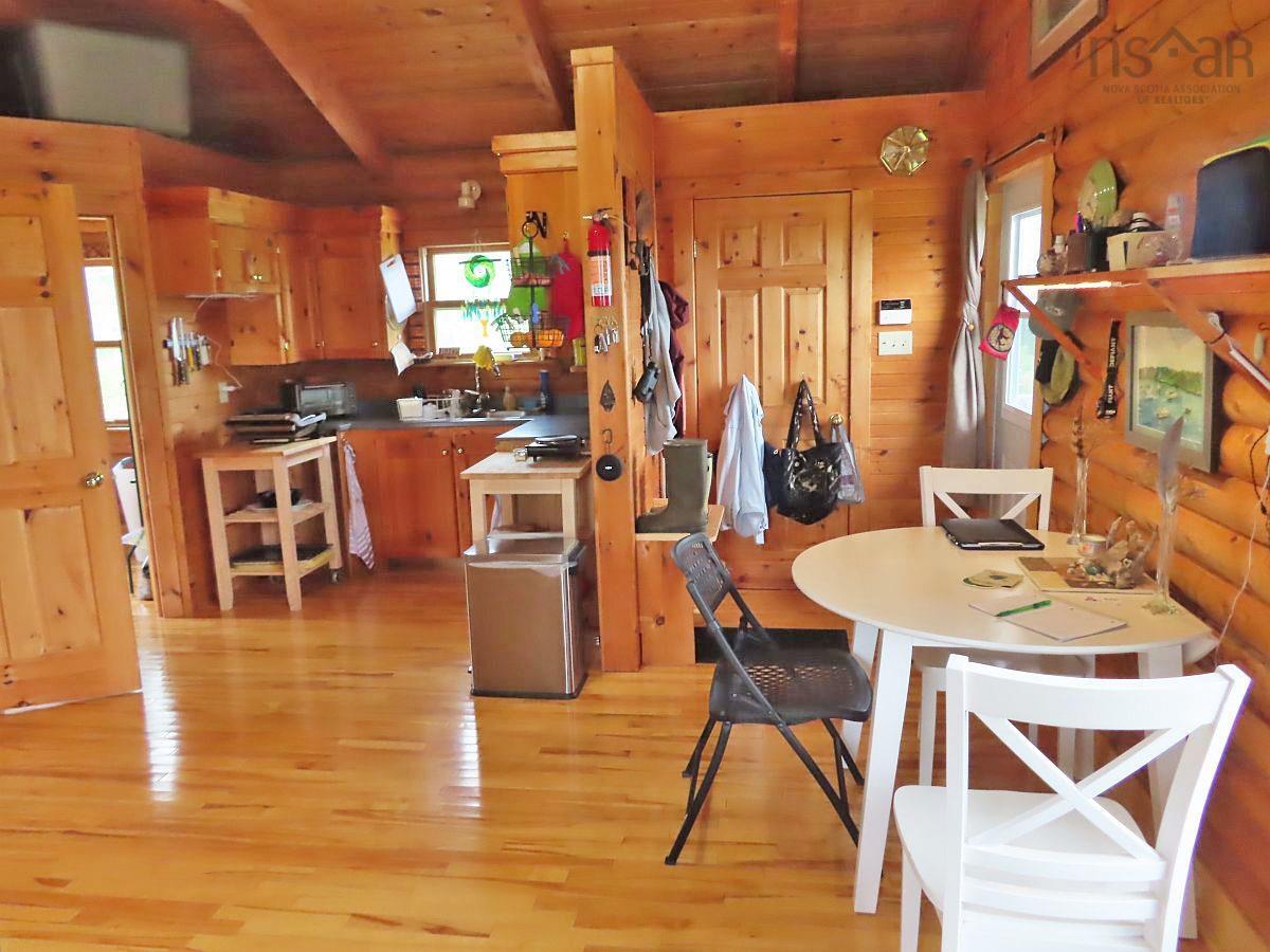 304 Cape Road South 
