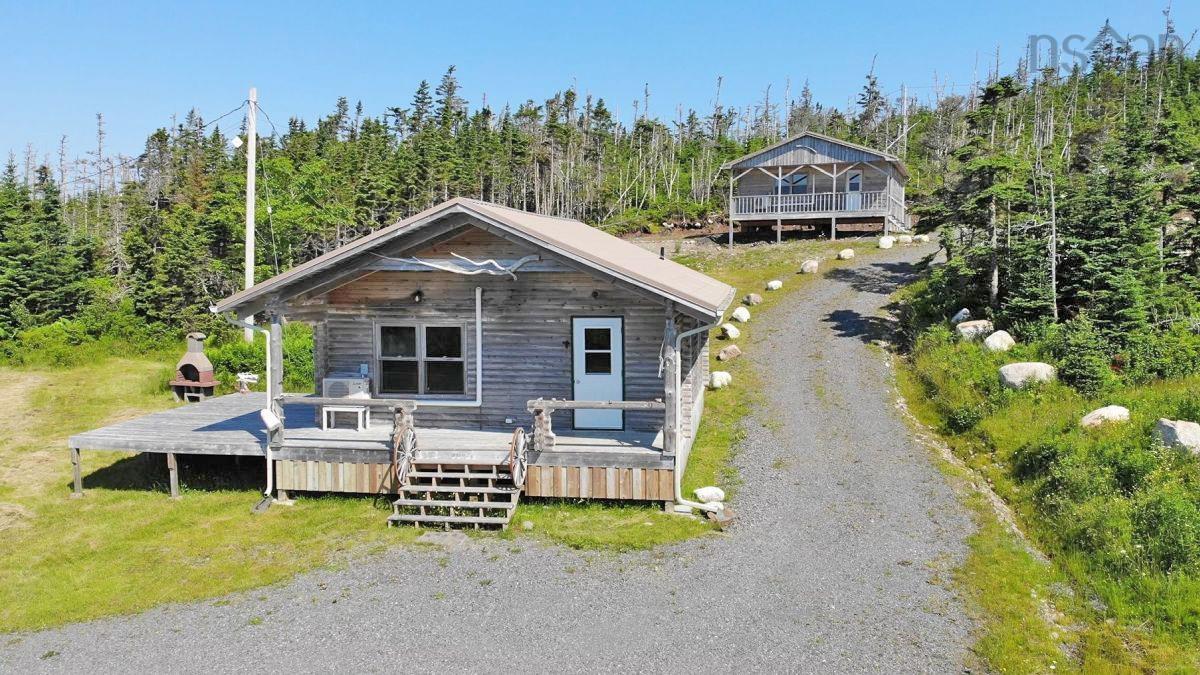 304 Cape Road South 