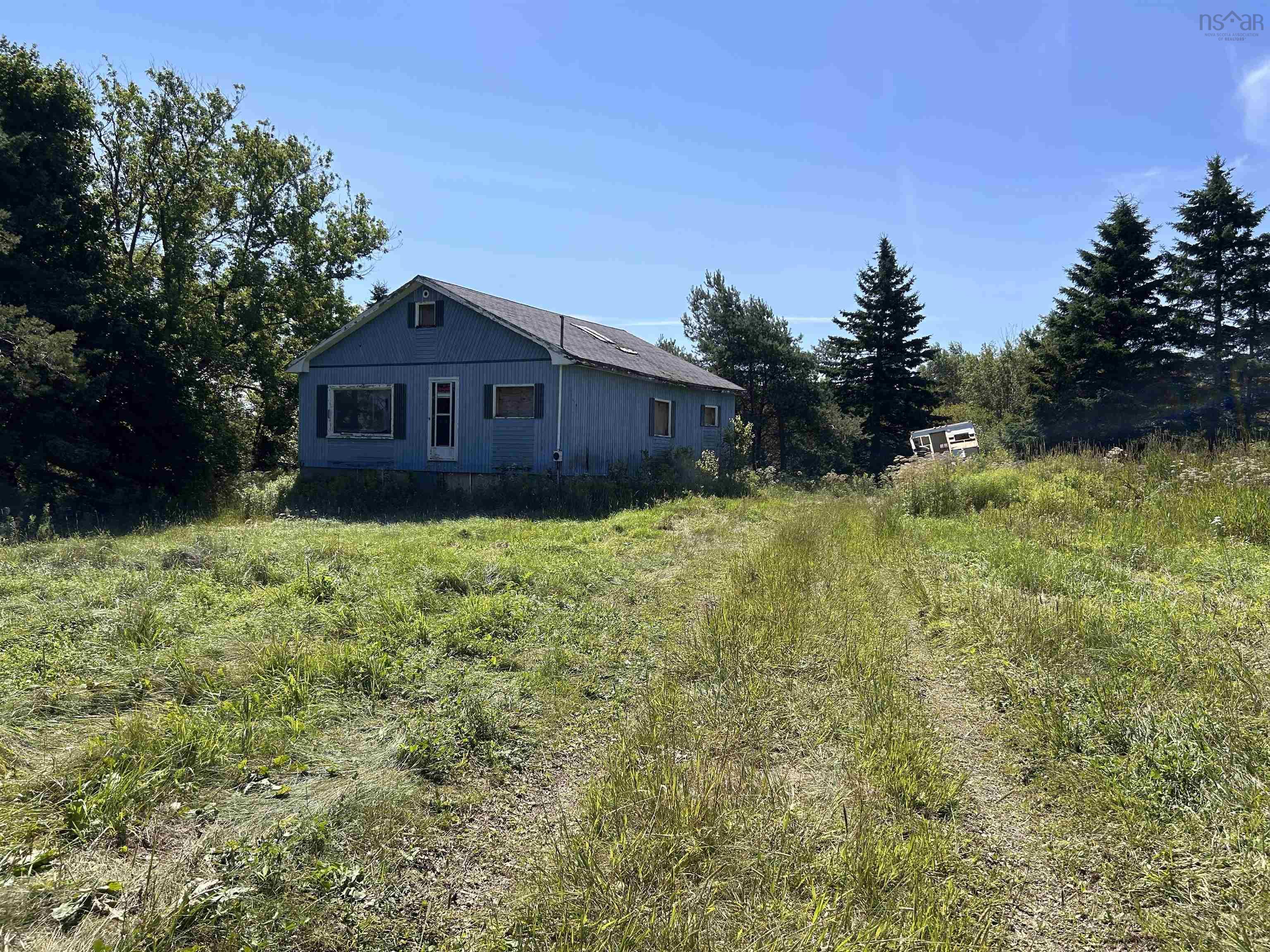 $114,900.00: 1766 6 Highway, Warren