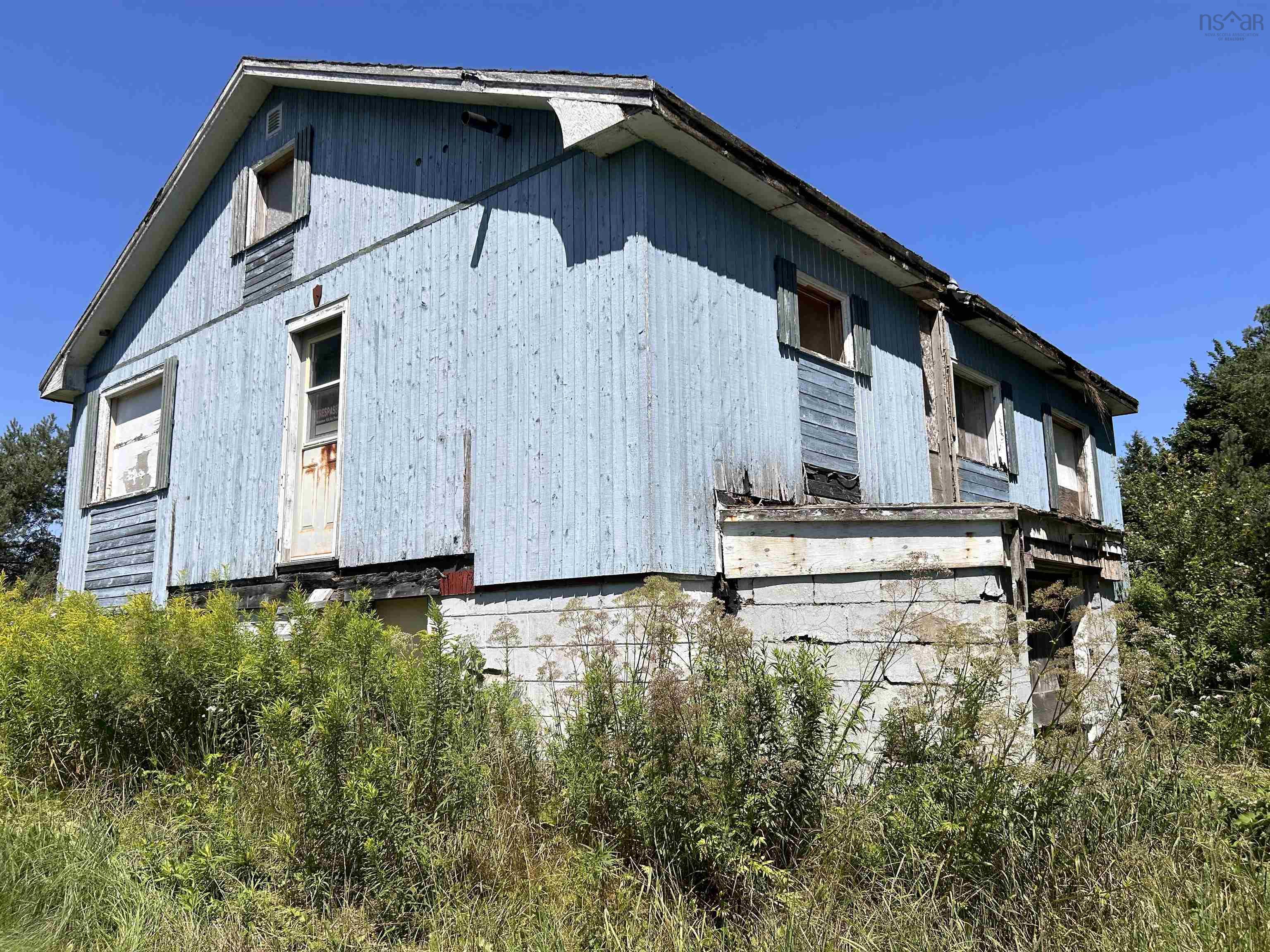 $114,900.00: 1766 6 Highway, Warren