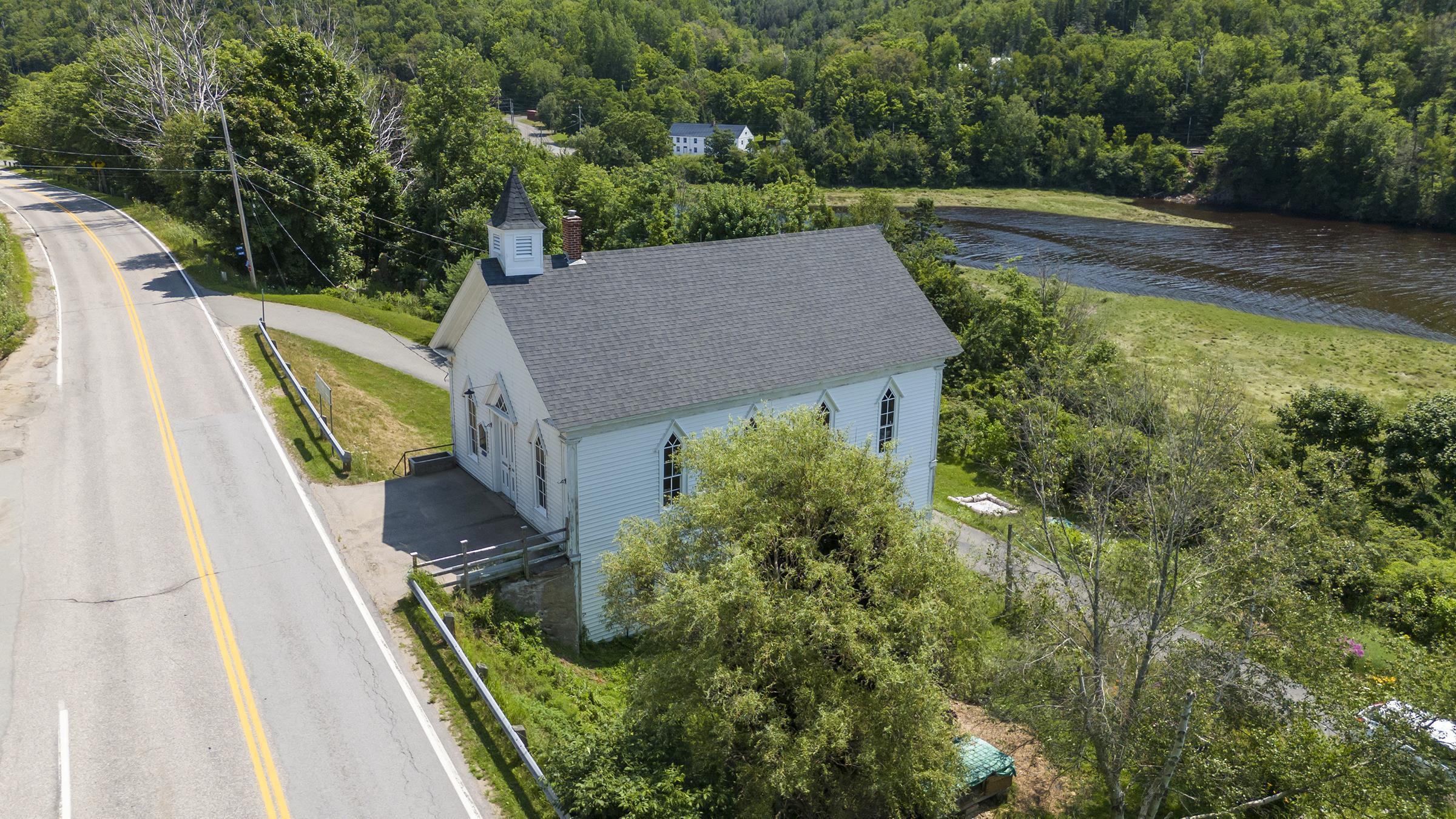 $89,000.00: 1671 Highway 1, Clementsport