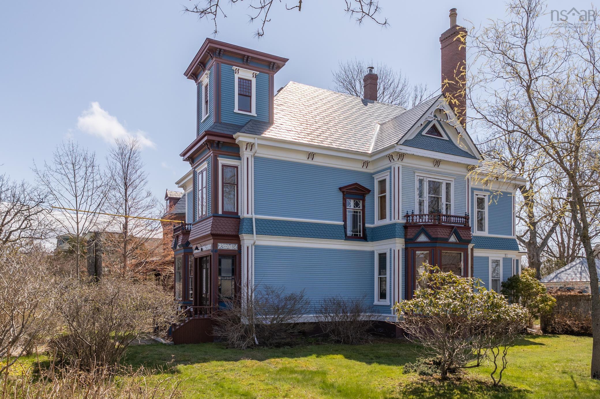 27 Willow Street 