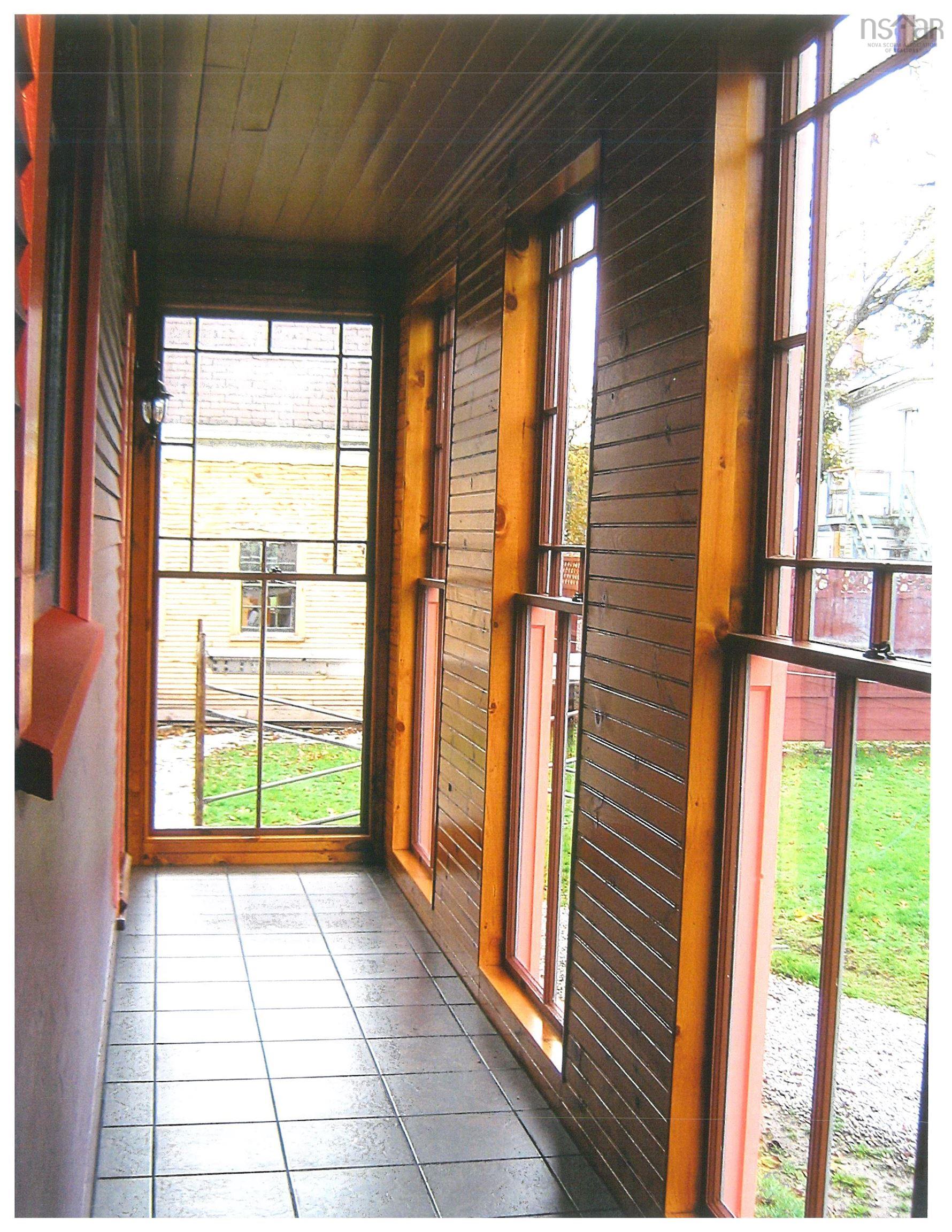 27 Willow Street 