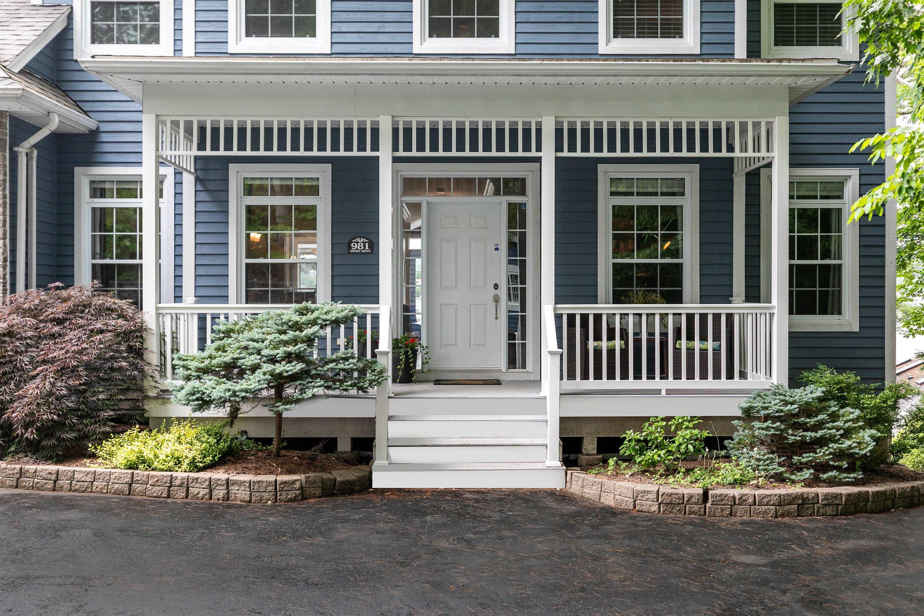 $2,499,000.00: 981 Shore Drive, Bedford