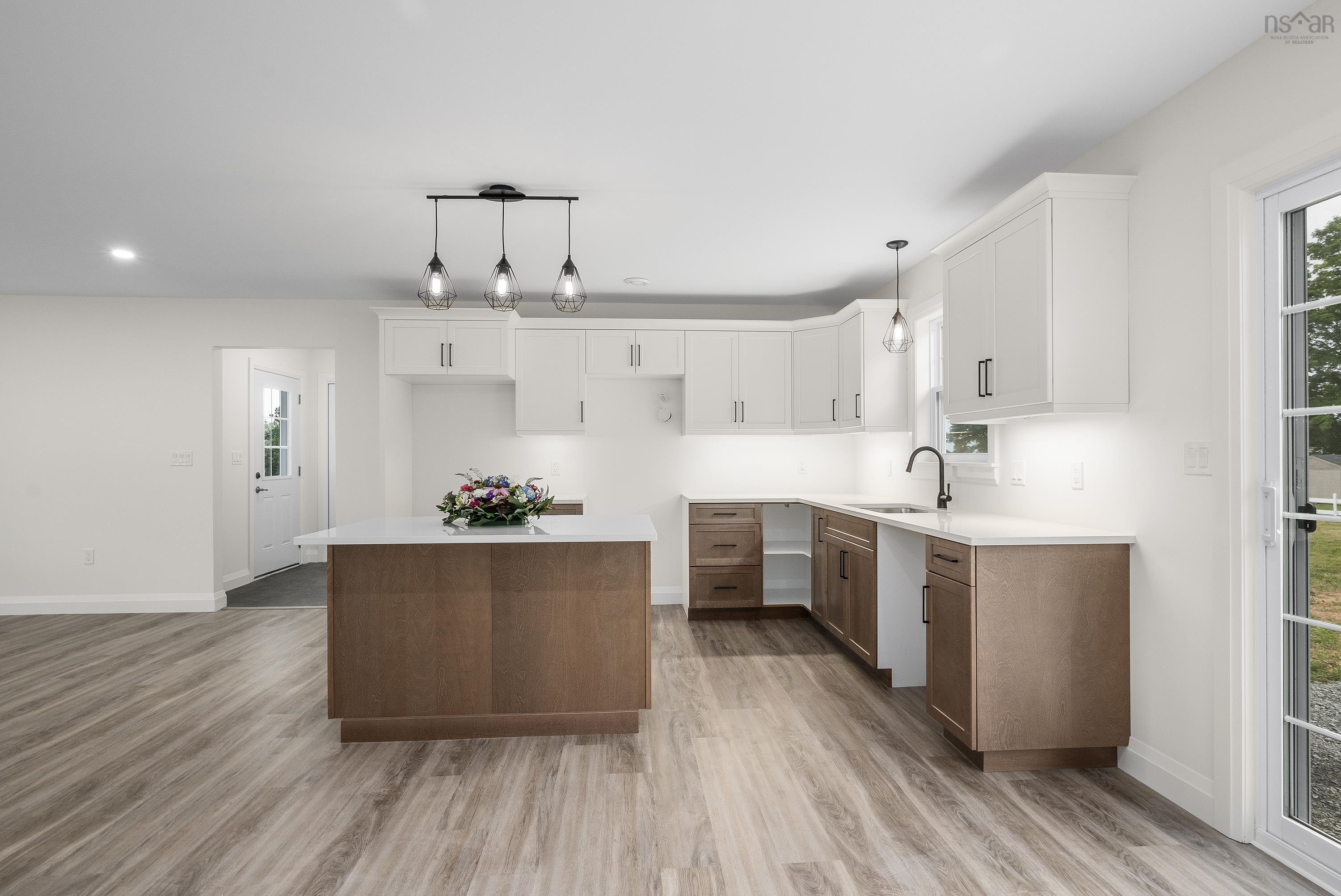 $450,000.00: 3045 Northfield Road, Upper Northfield