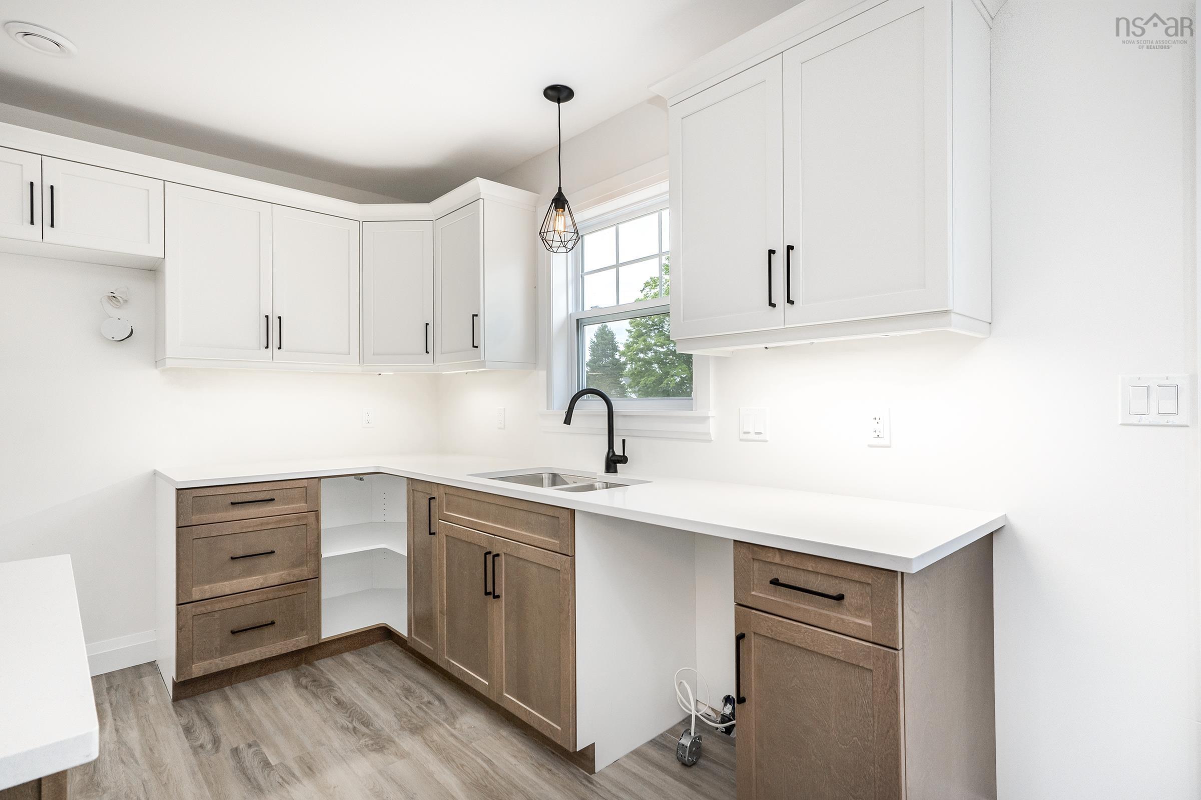 $450,000.00: 3045 Northfield Road, Upper Northfield