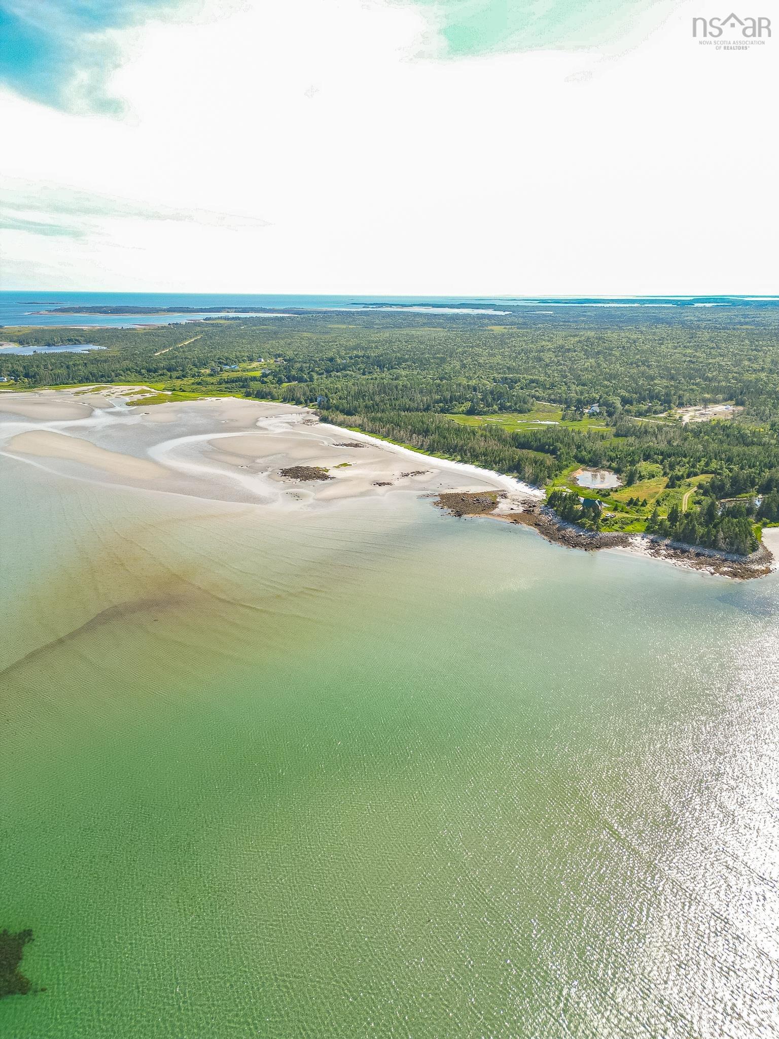 $195,000.00: 1694 West Sable Road, Louis Head