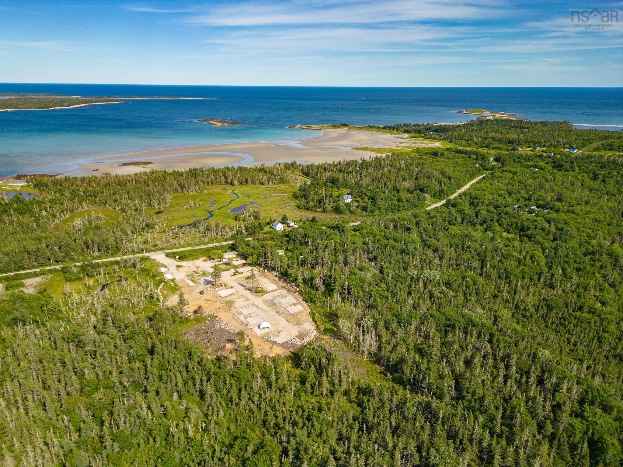 $195,000.00: 1694 West Sable Road, Louis Head