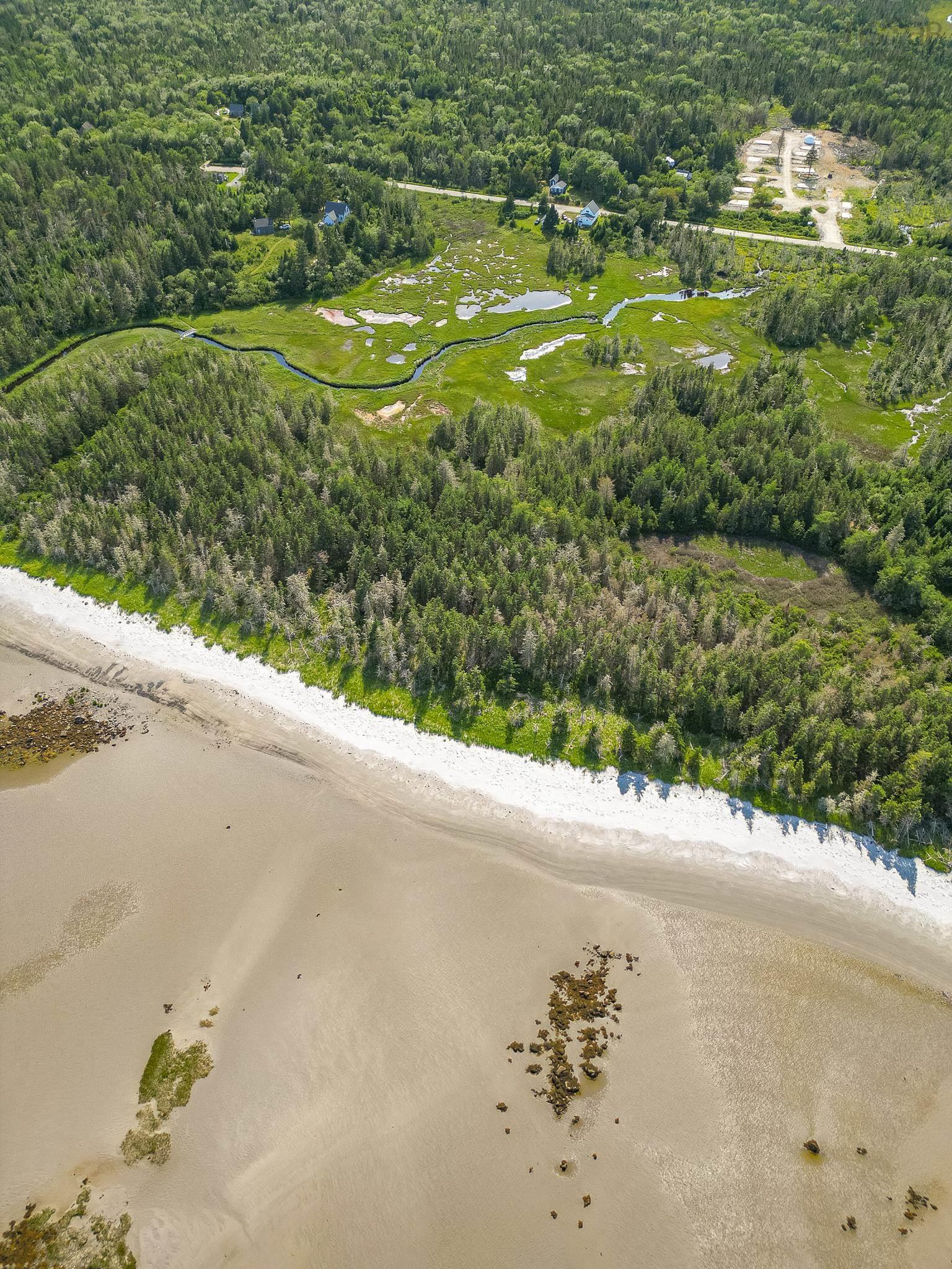 $195,000.00: 1694 West Sable Road, Louis Head