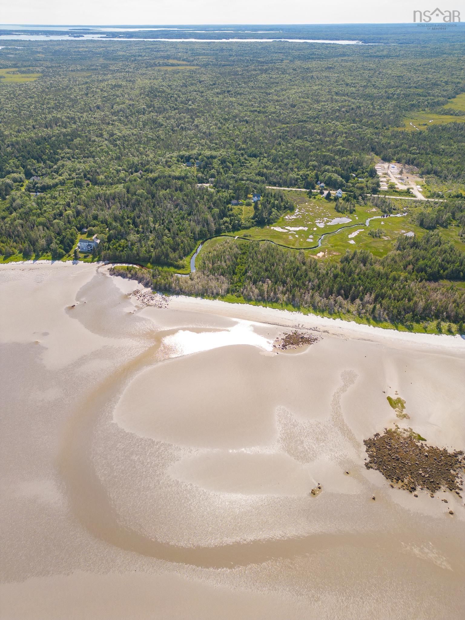 $195,000.00: 1694 West Sable Road, Louis Head