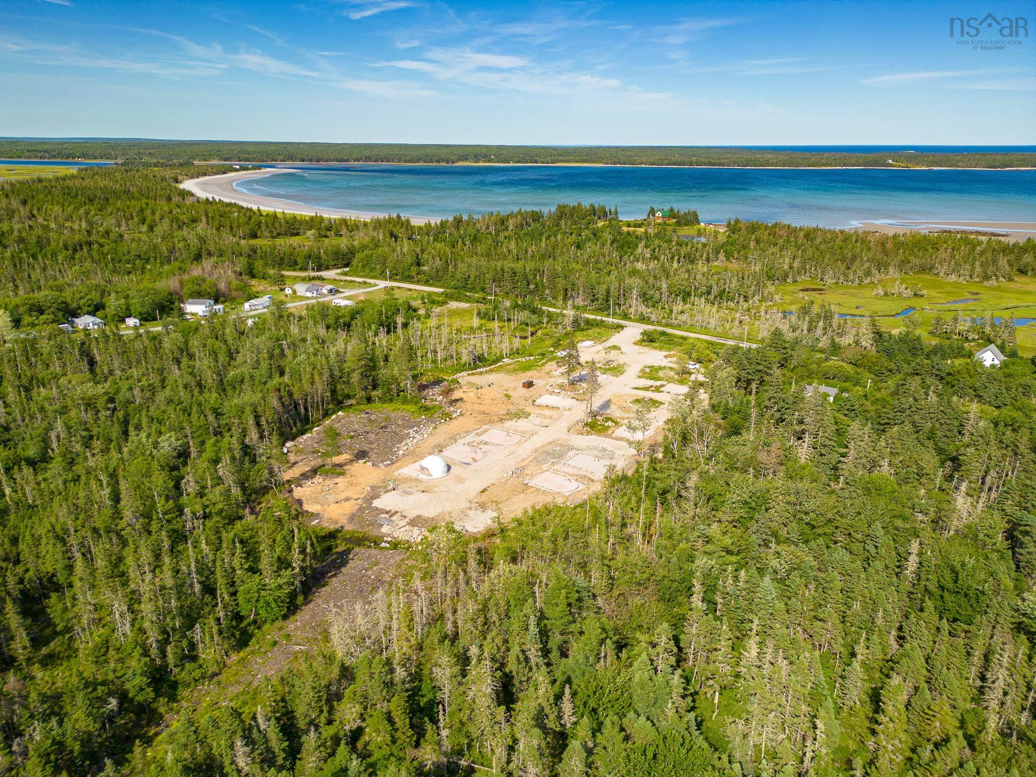 $195,000.00: 1694 West Sable Road, Louis Head