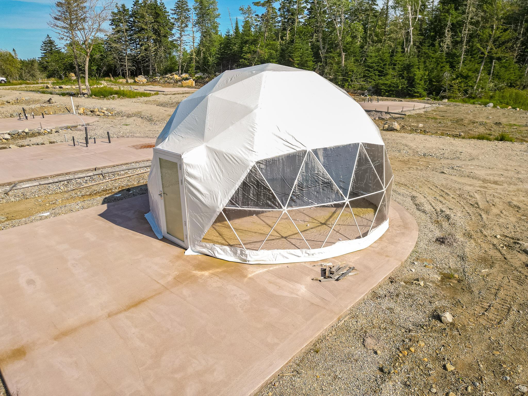 $195,000.00: 1694 West Sable Road, Louis Head