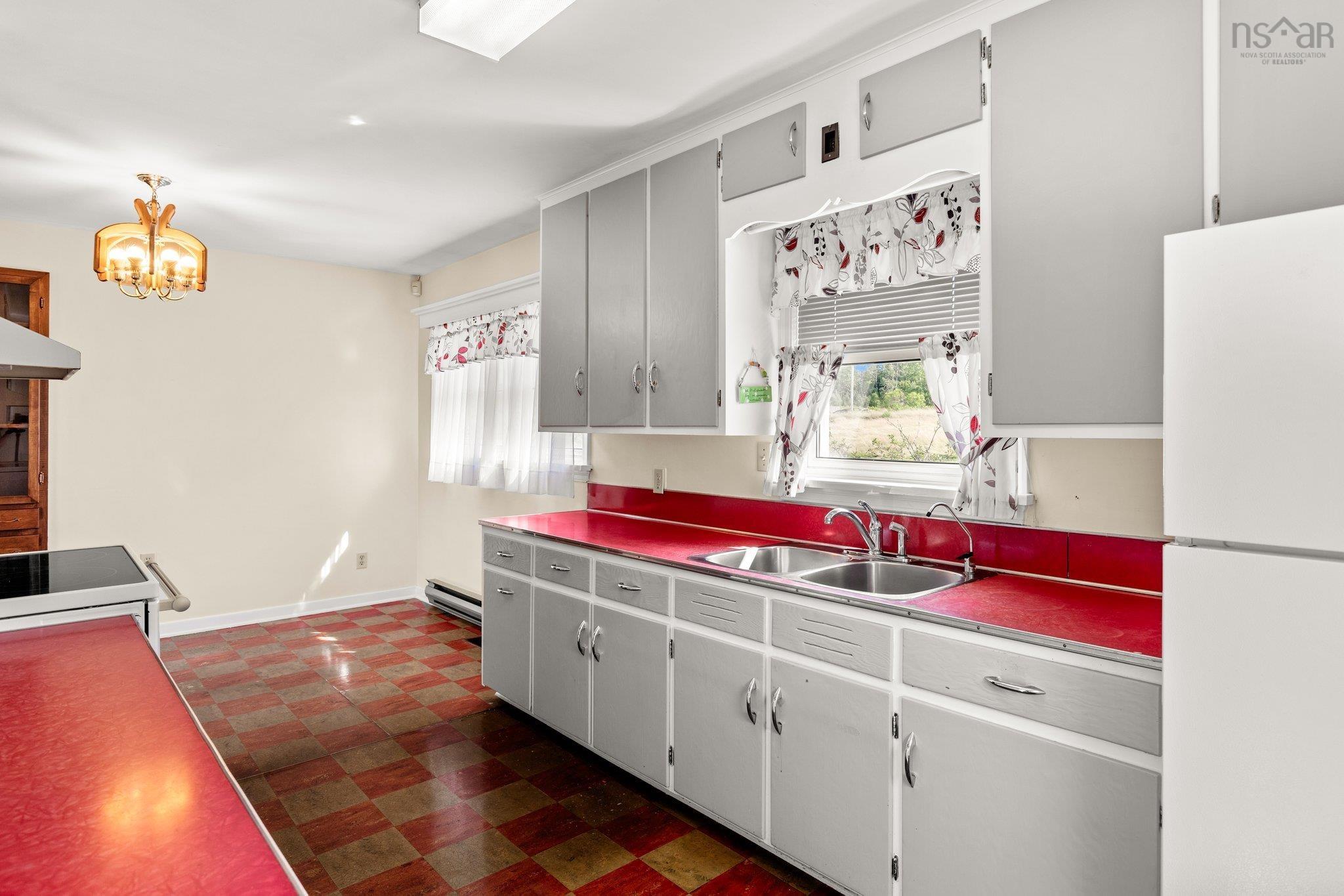 $699,999.00: 1396 Hammonds Plains Road, Hammonds Plains