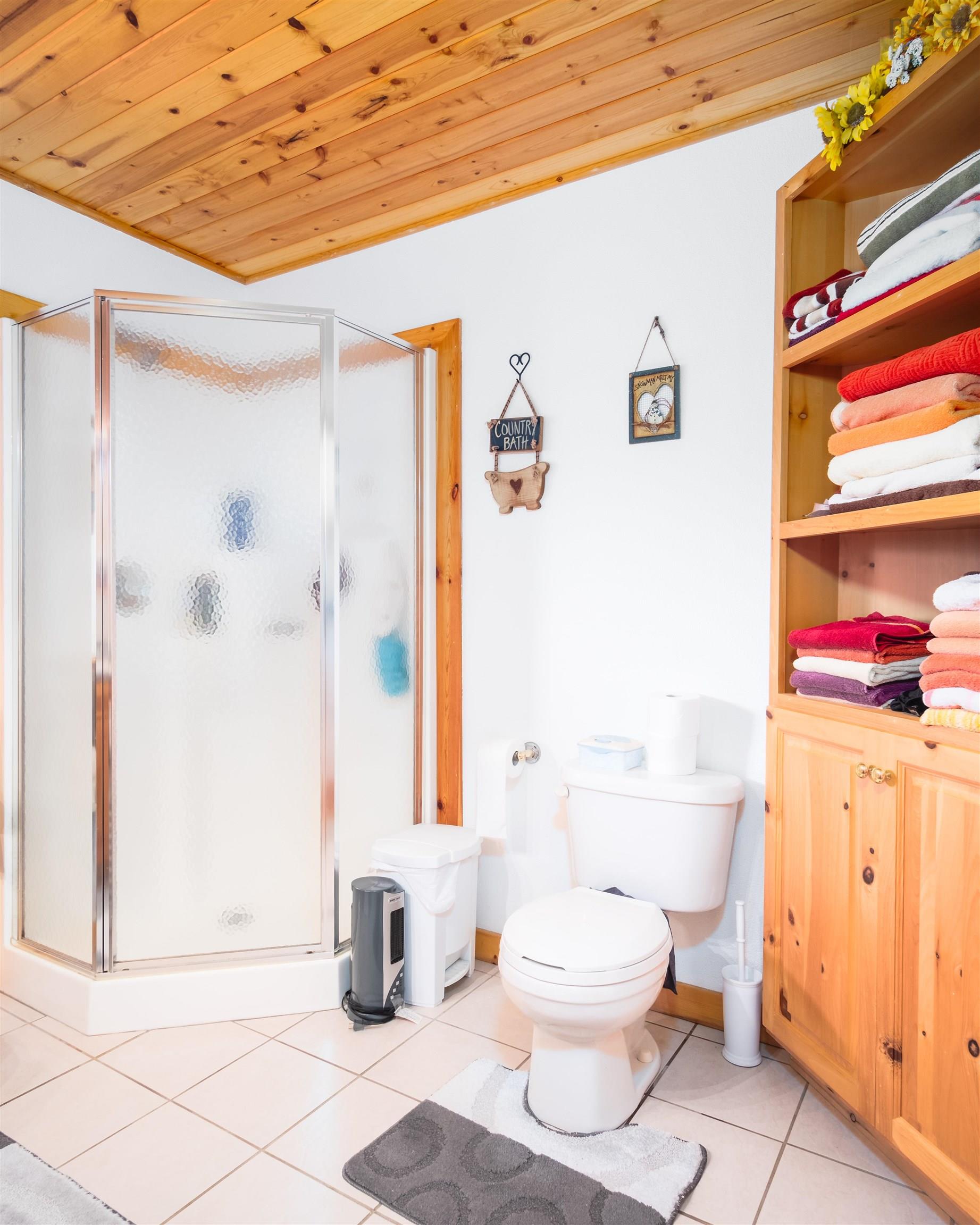 $850,000.00: 2932 Cape Gegogan Road, Goldenville