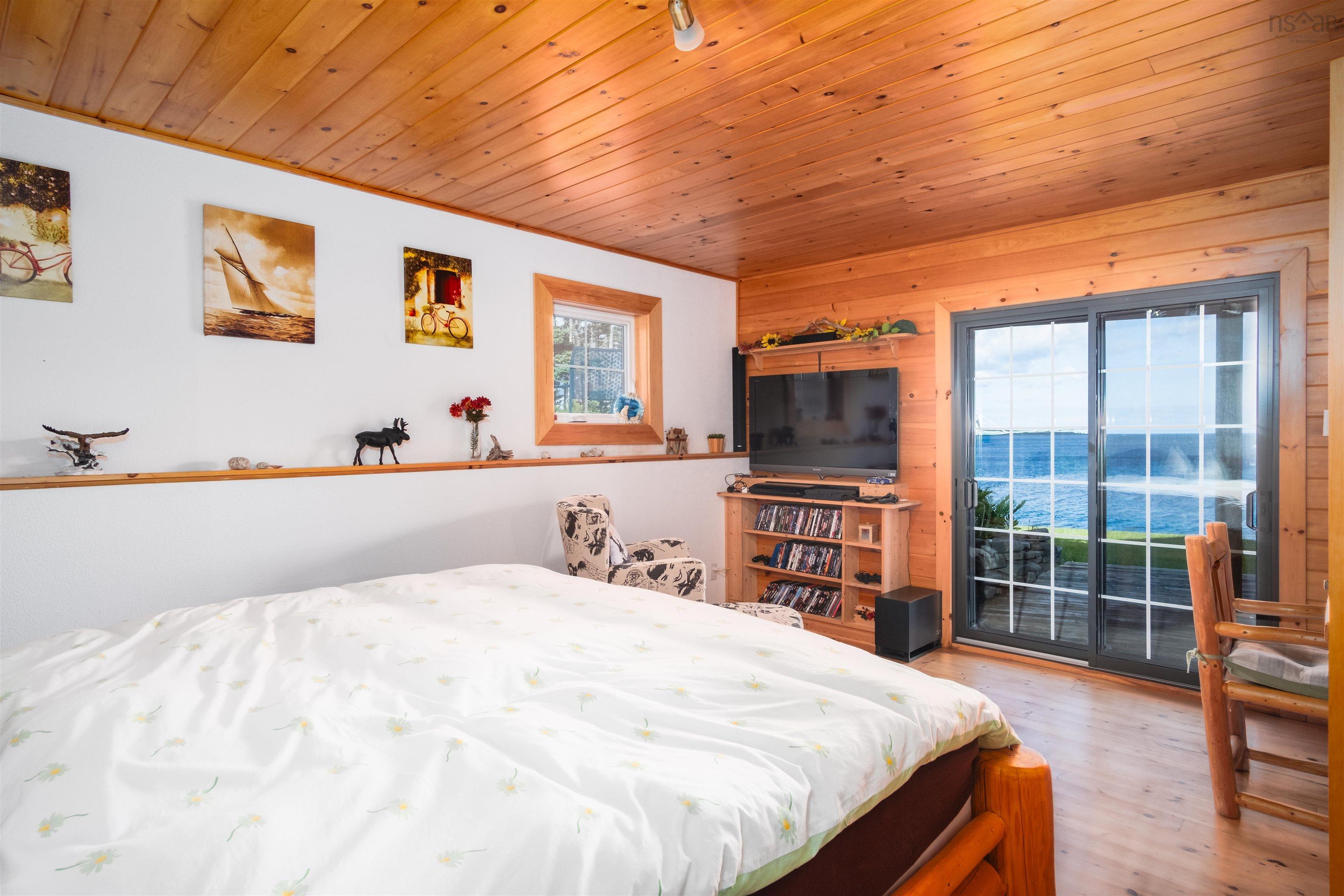 $850,000.00: 2932 Cape Gegogan Road, Goldenville