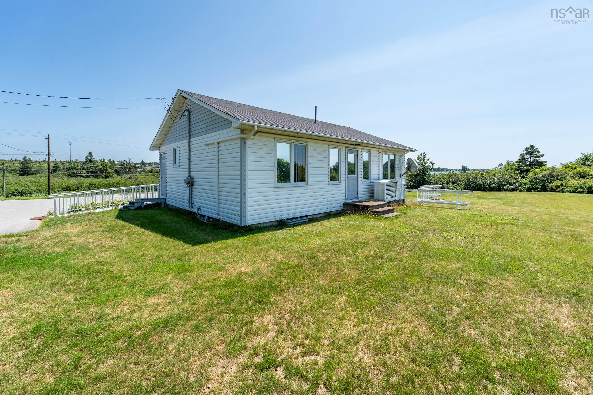 $399,000.00: 1551 Highway 1, Church Point