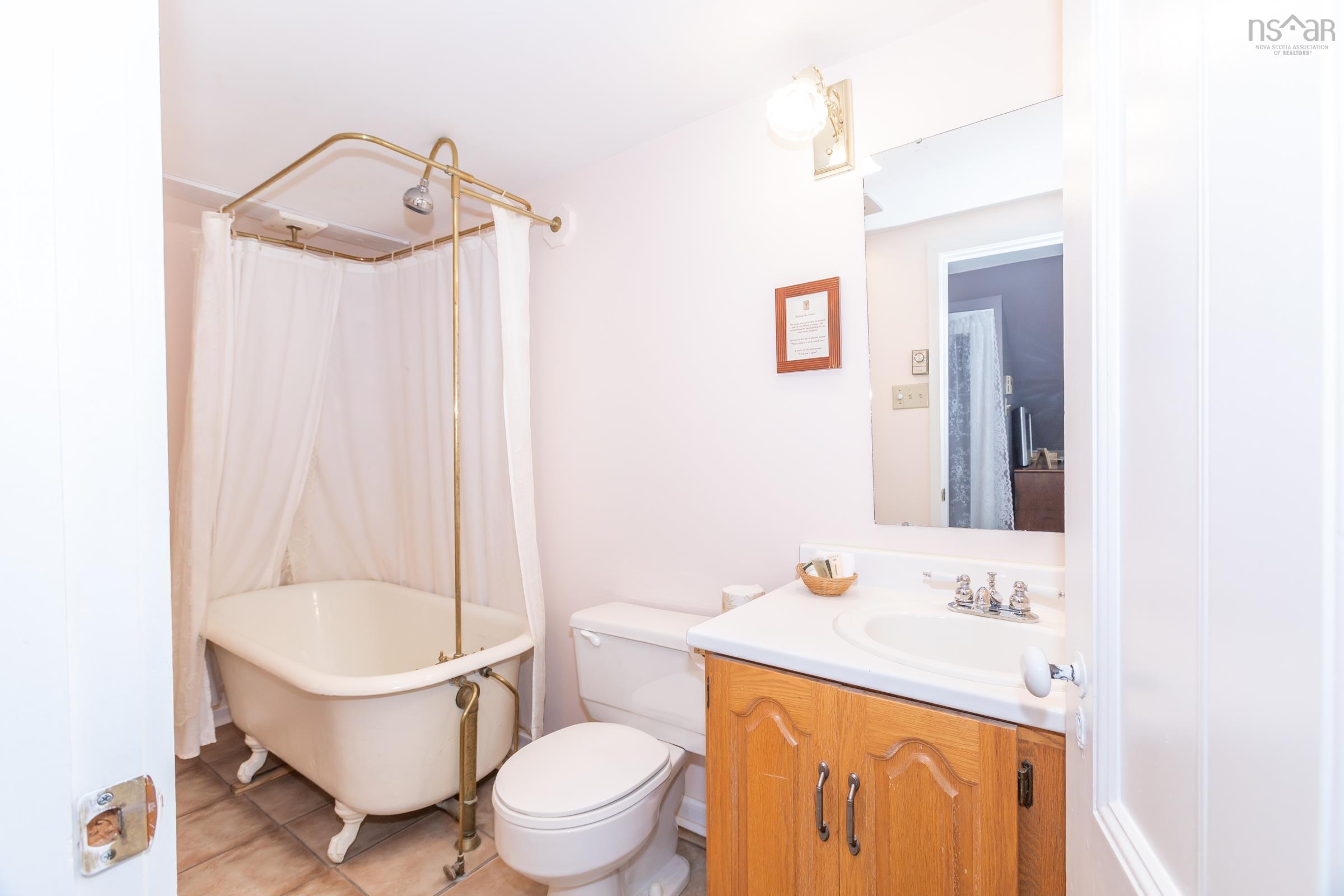 $1,375,000.00: 519 St George Street, Annapolis Royal