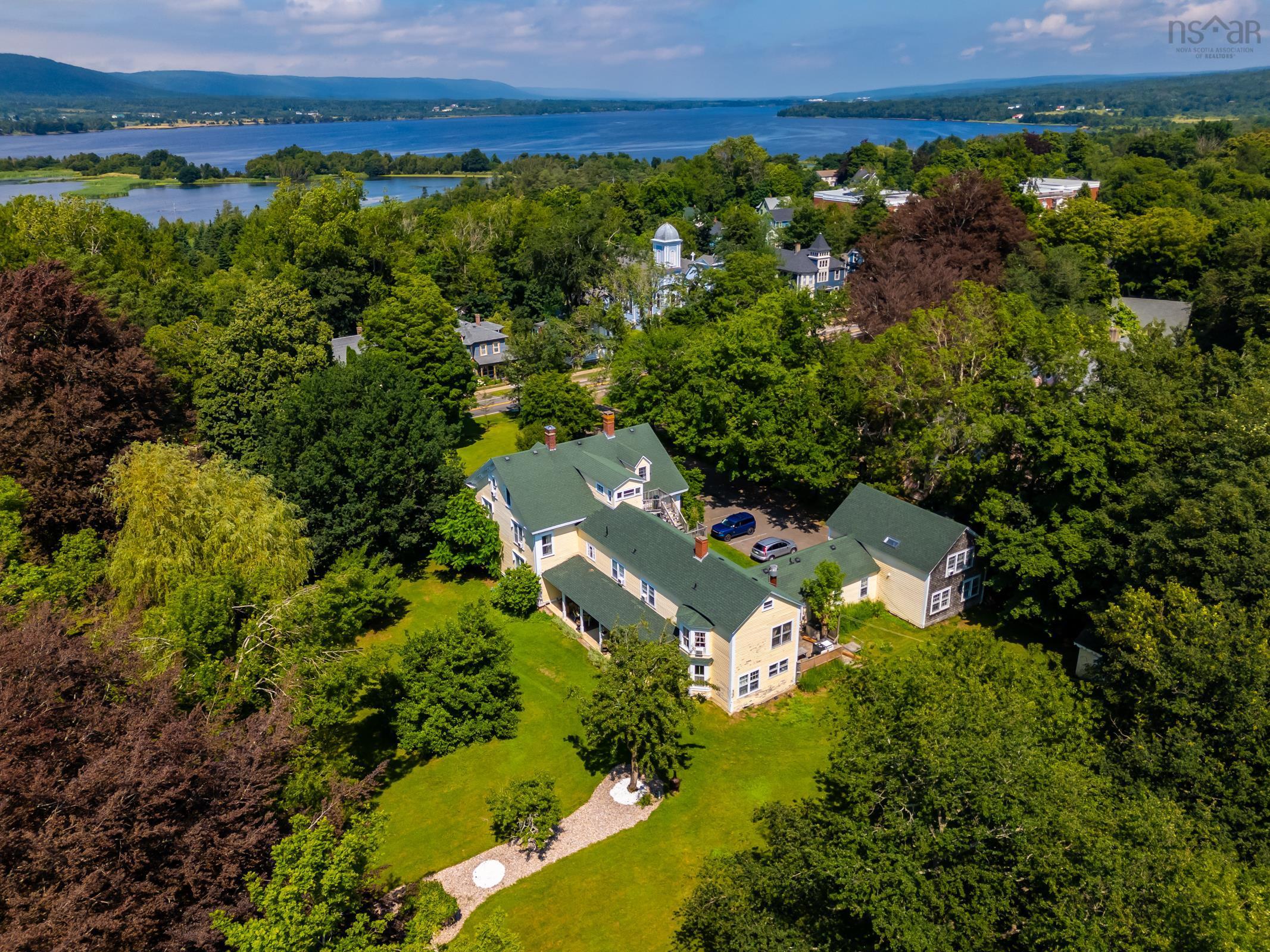 $1,375,000.00: 519 St George Street, Annapolis Royal