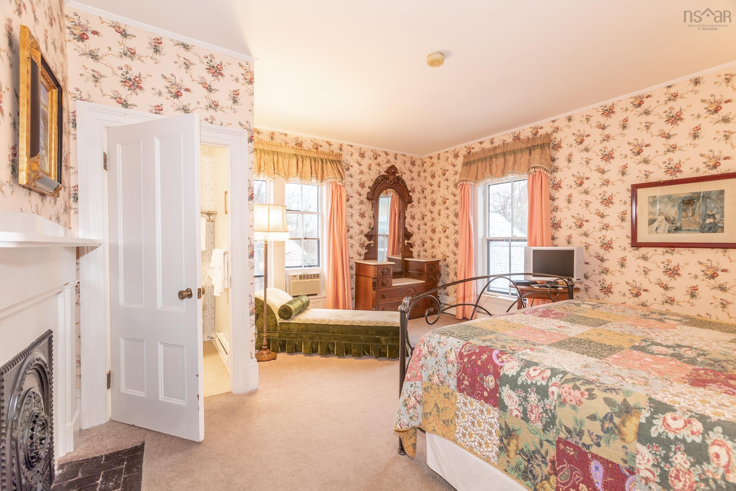 $1,375,000.00: 519 St George Street, Annapolis Royal