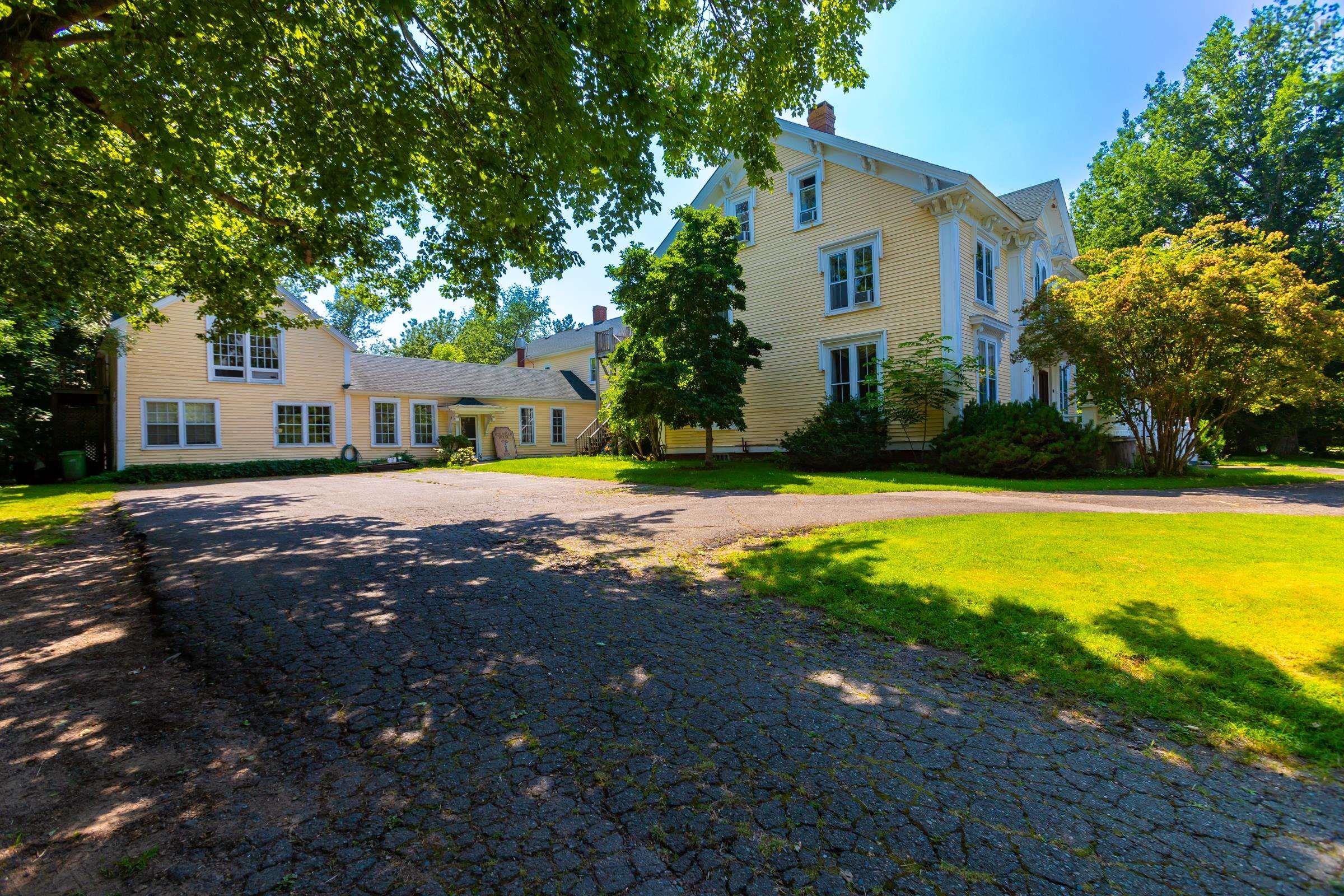 $1,375,000.00: 519 St George Street, Annapolis Royal
