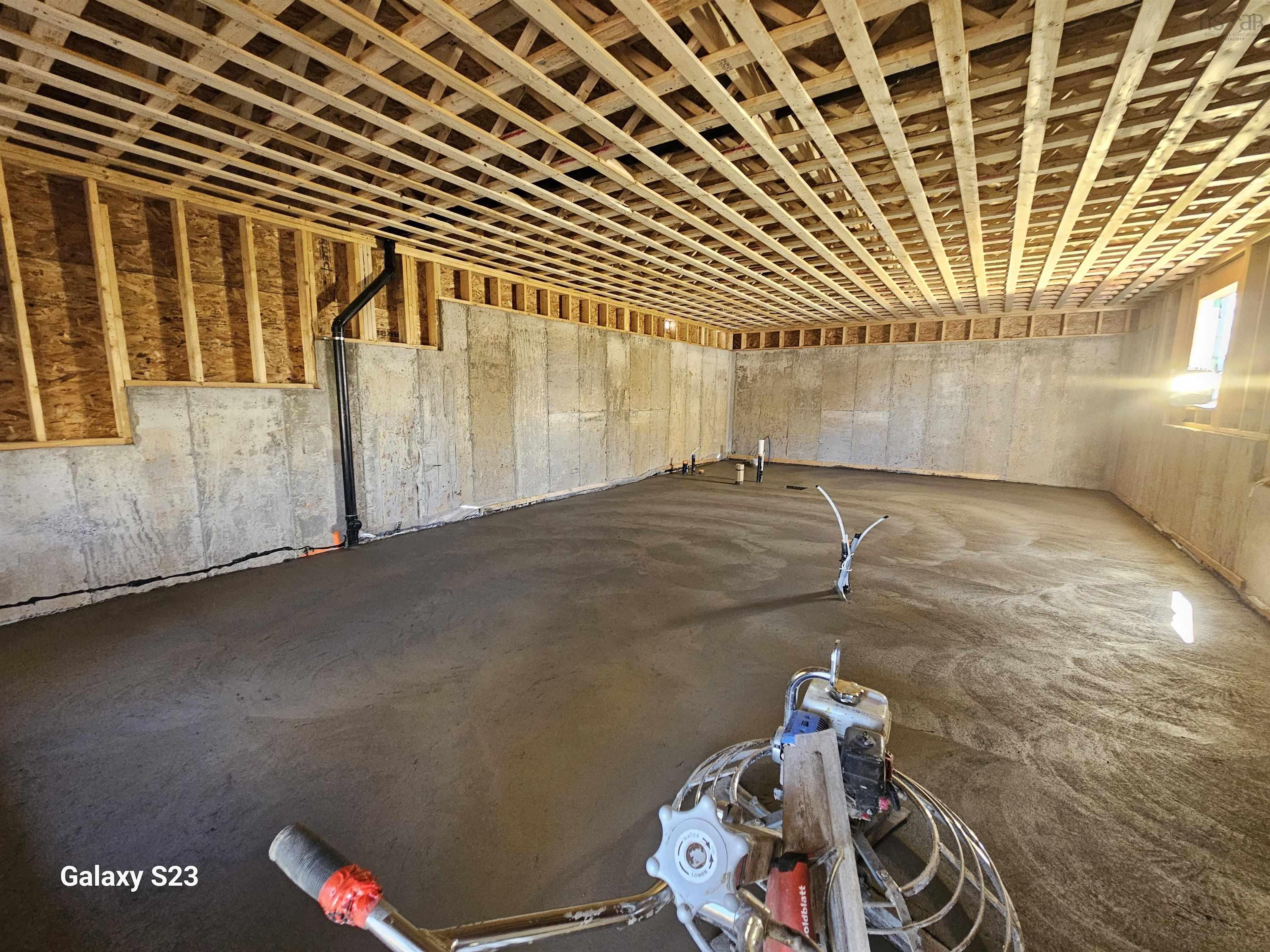 $580,975.00: 208E Burgess Crescent, Windsor