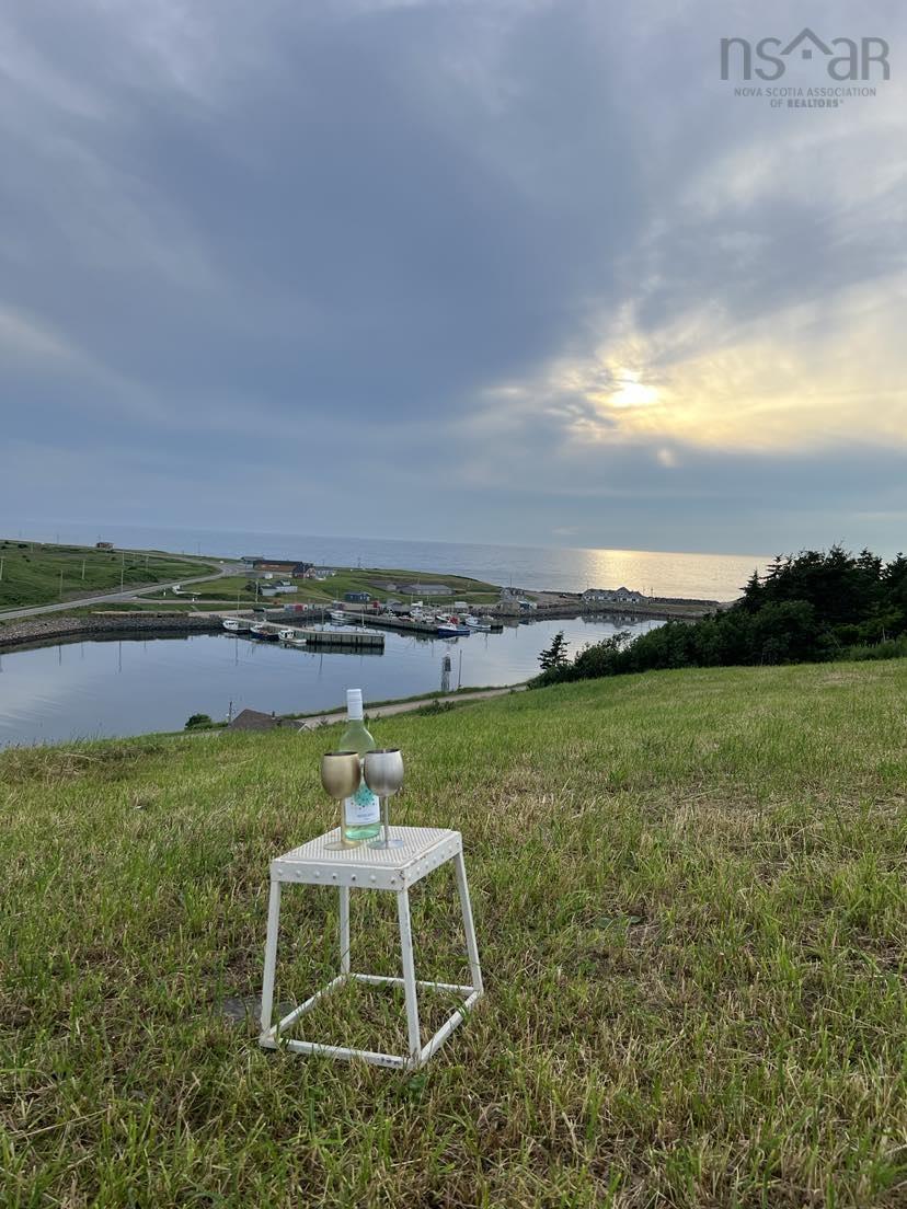$99,900.00: Old Cabot Trail, Grand Étang