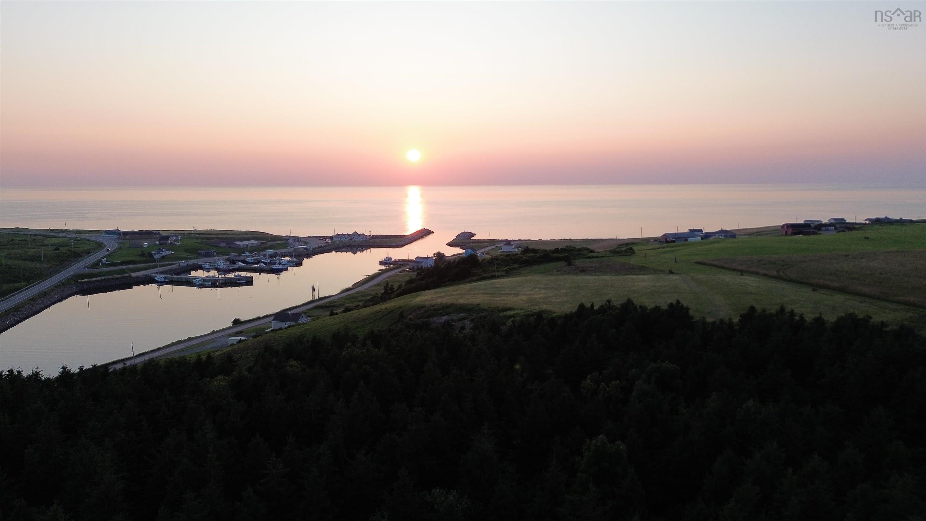 $99,900.00: Old Cabot Trail, Grand Étang
