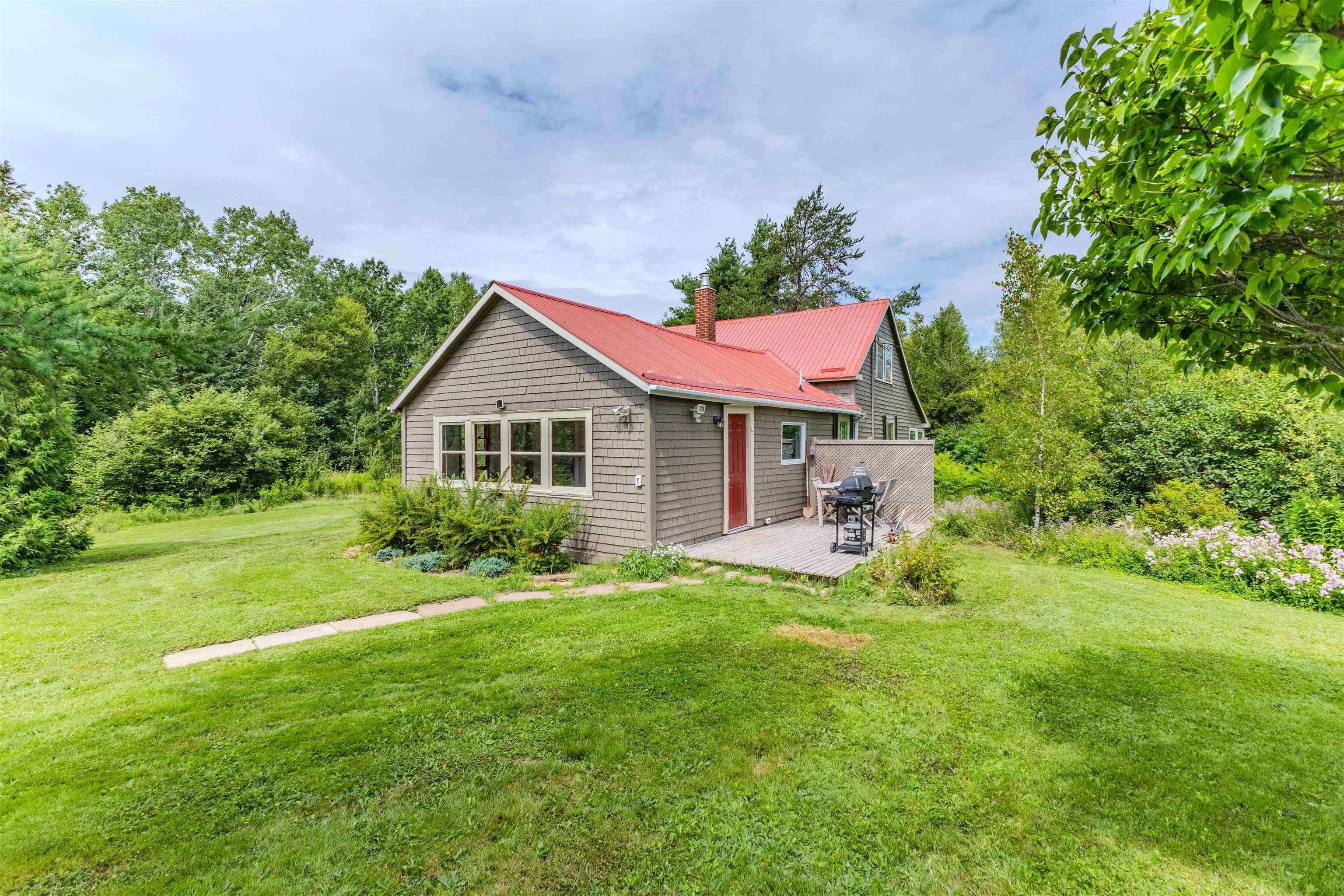 $305,000.00: 540 Hwy 246, Wentworth