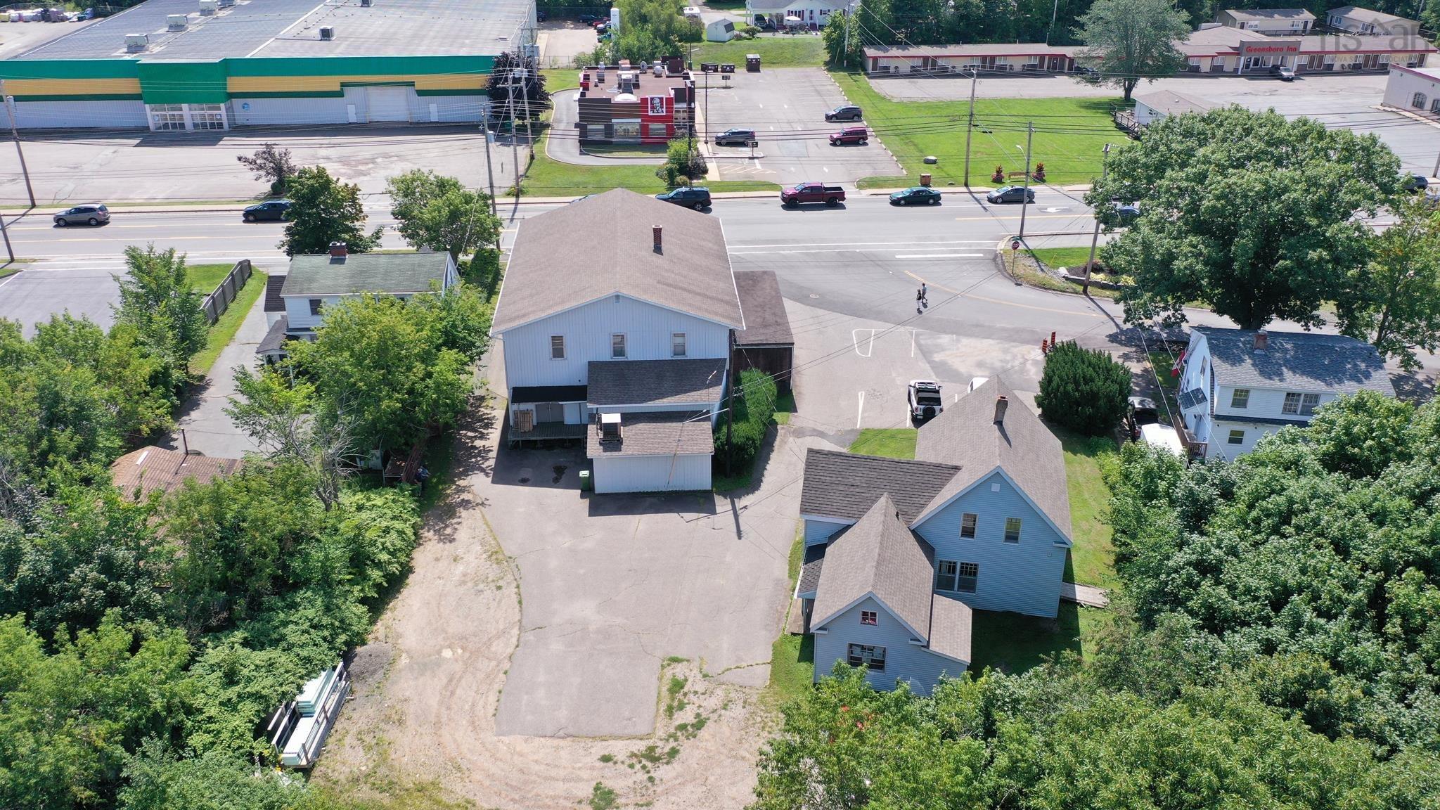 $798,000.00: 9027/9029 Commercial Street, New Minas