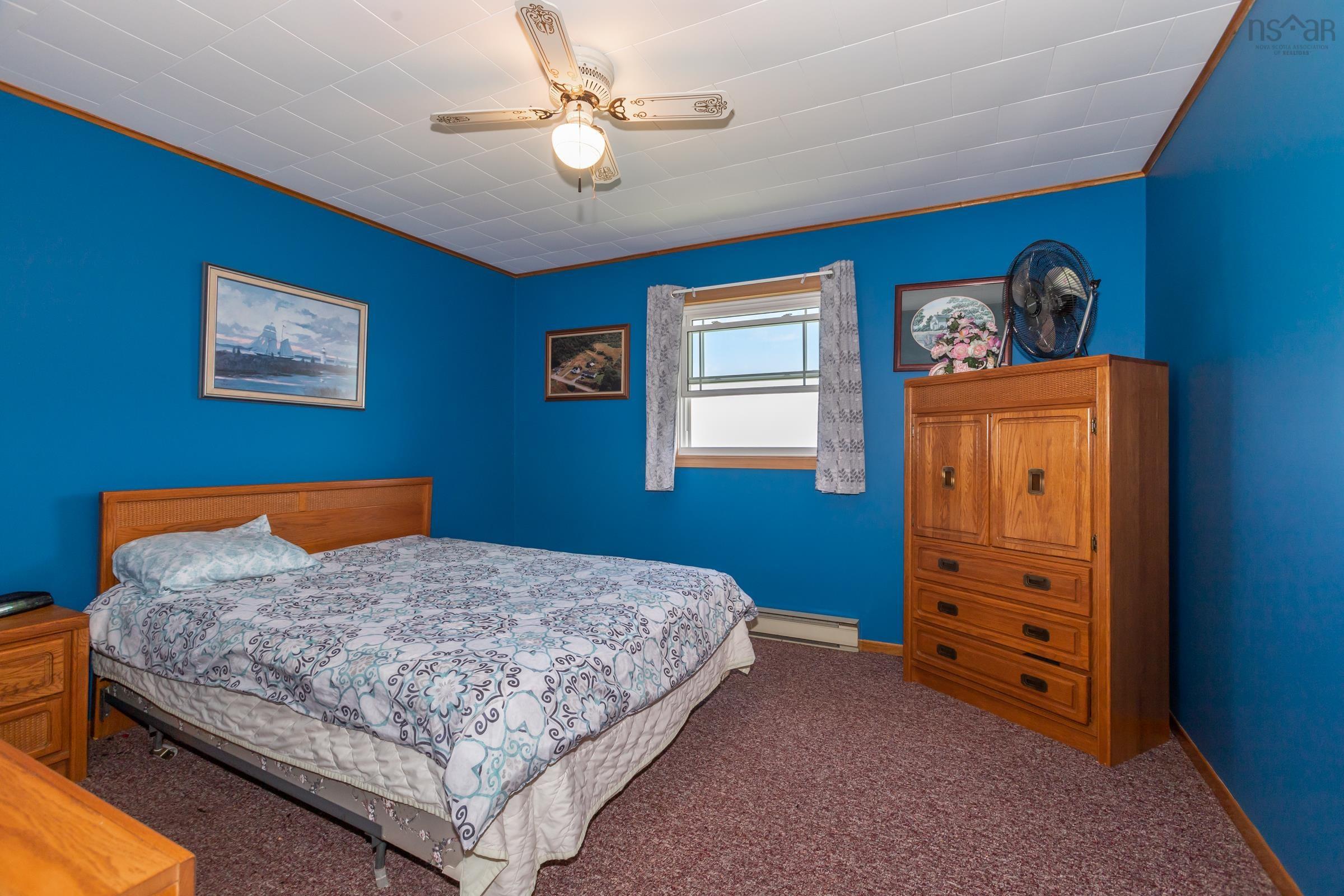 $550,000.00: 5234 Shore Road, Parkers Cove