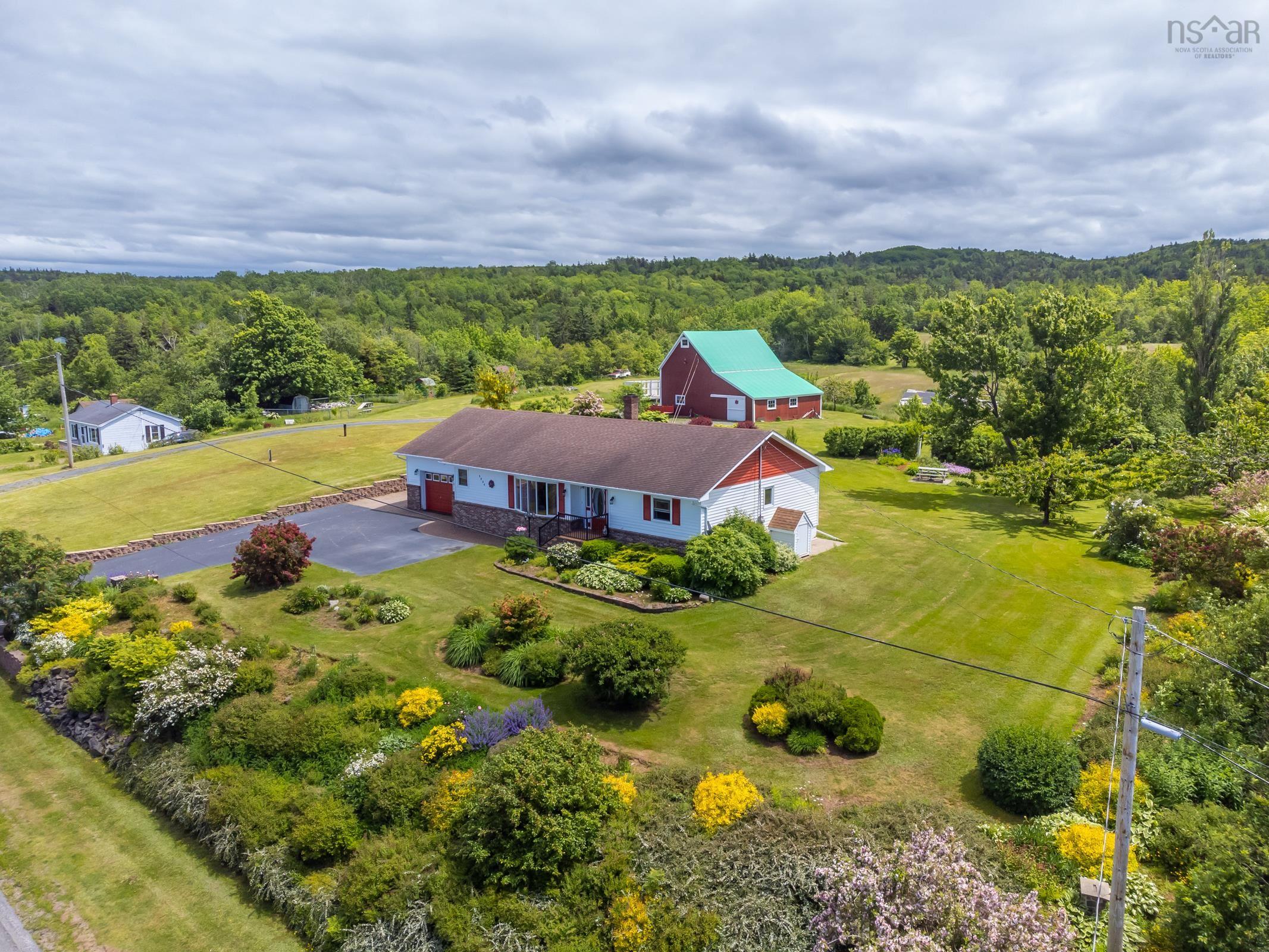 $550,000.00: 5234 Shore Road, Parkers Cove