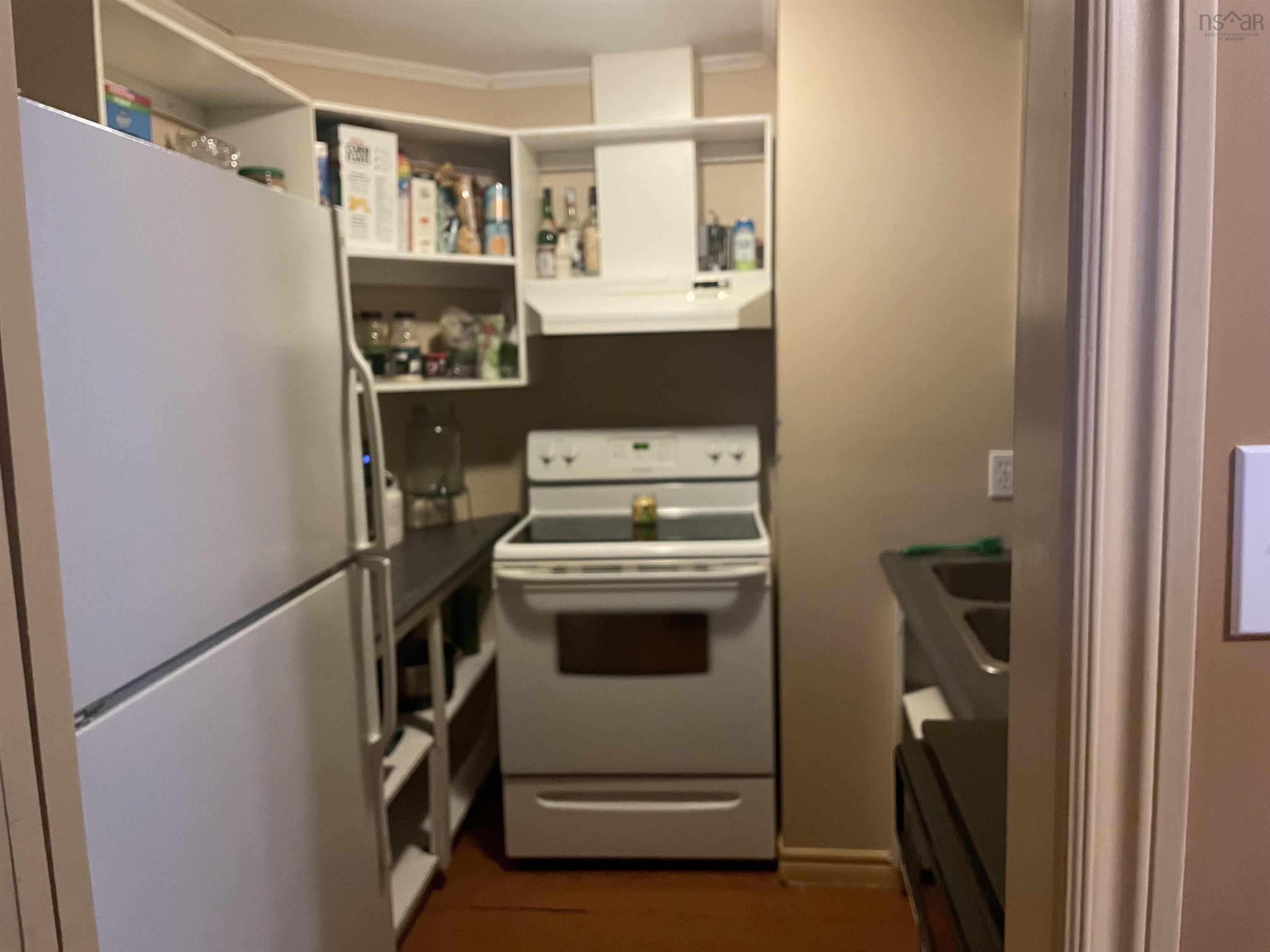 $400,000.00: 13 Charlotte Lane, Shelburne