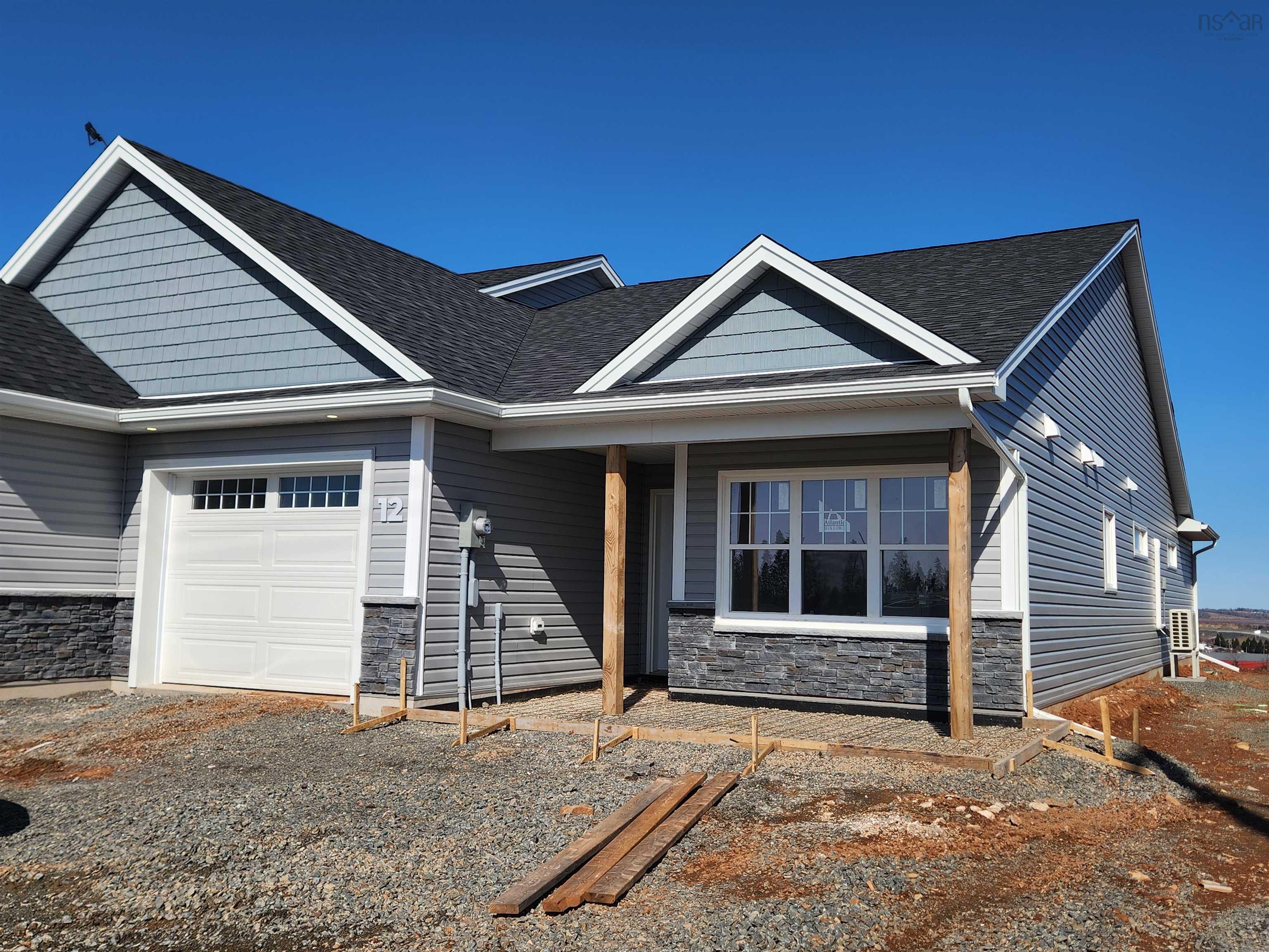 $489,900.00: 12 Abbey Road, Garlands Crossing