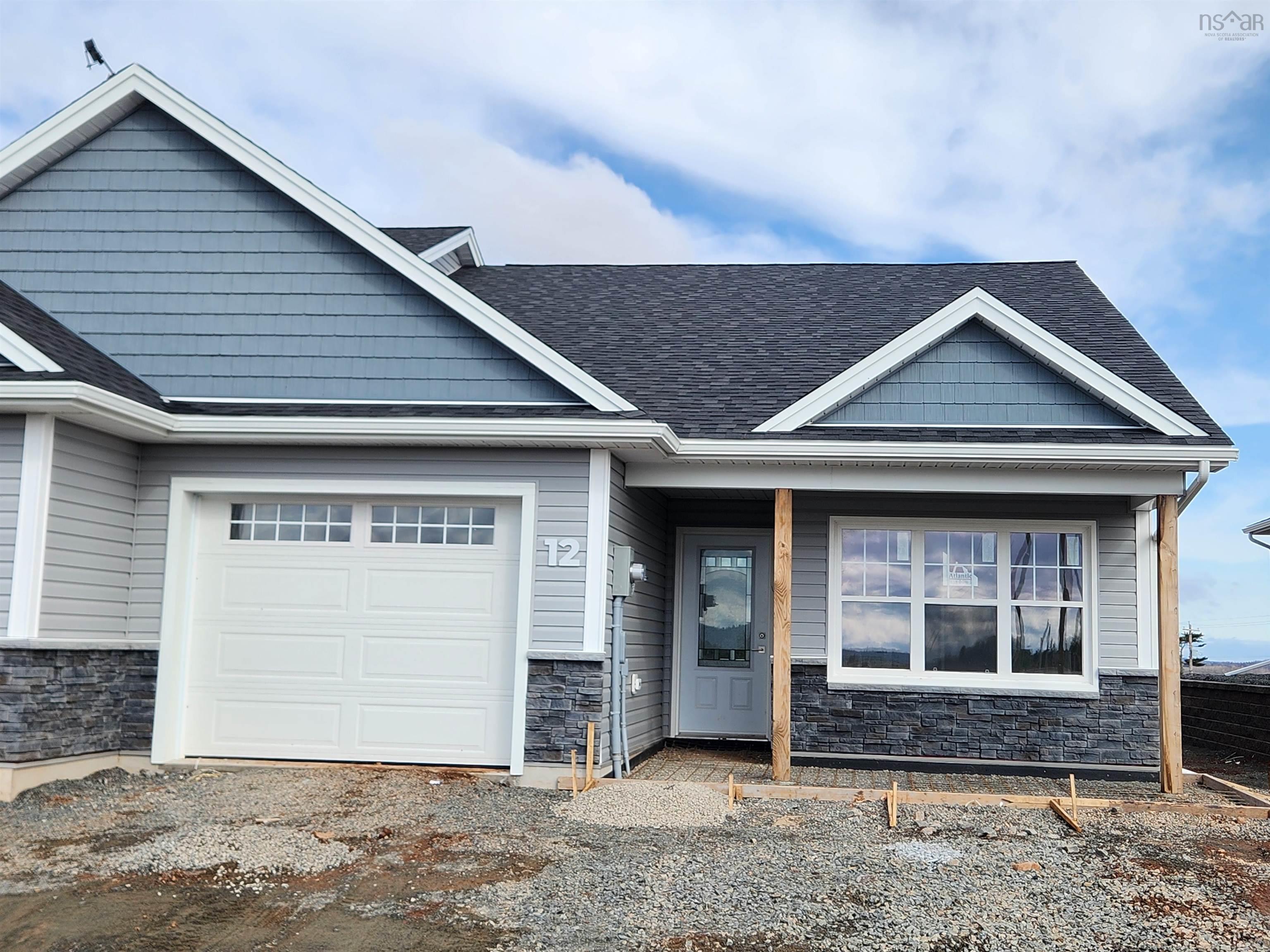 $489,900.00: 12 Abbey Road, Garlands Crossing