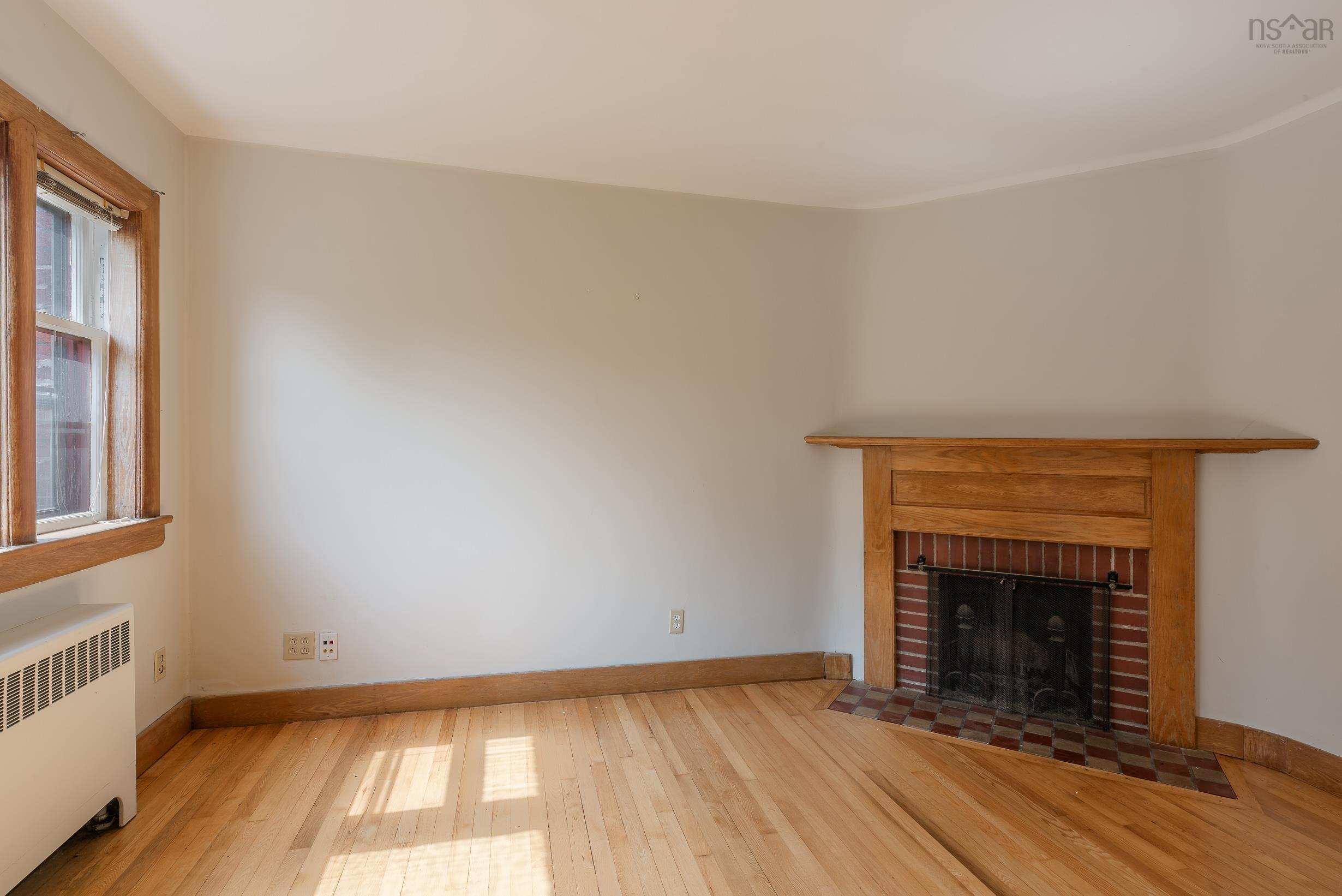 $699,900.00: 196 Crichton Avenue, Dartmouth