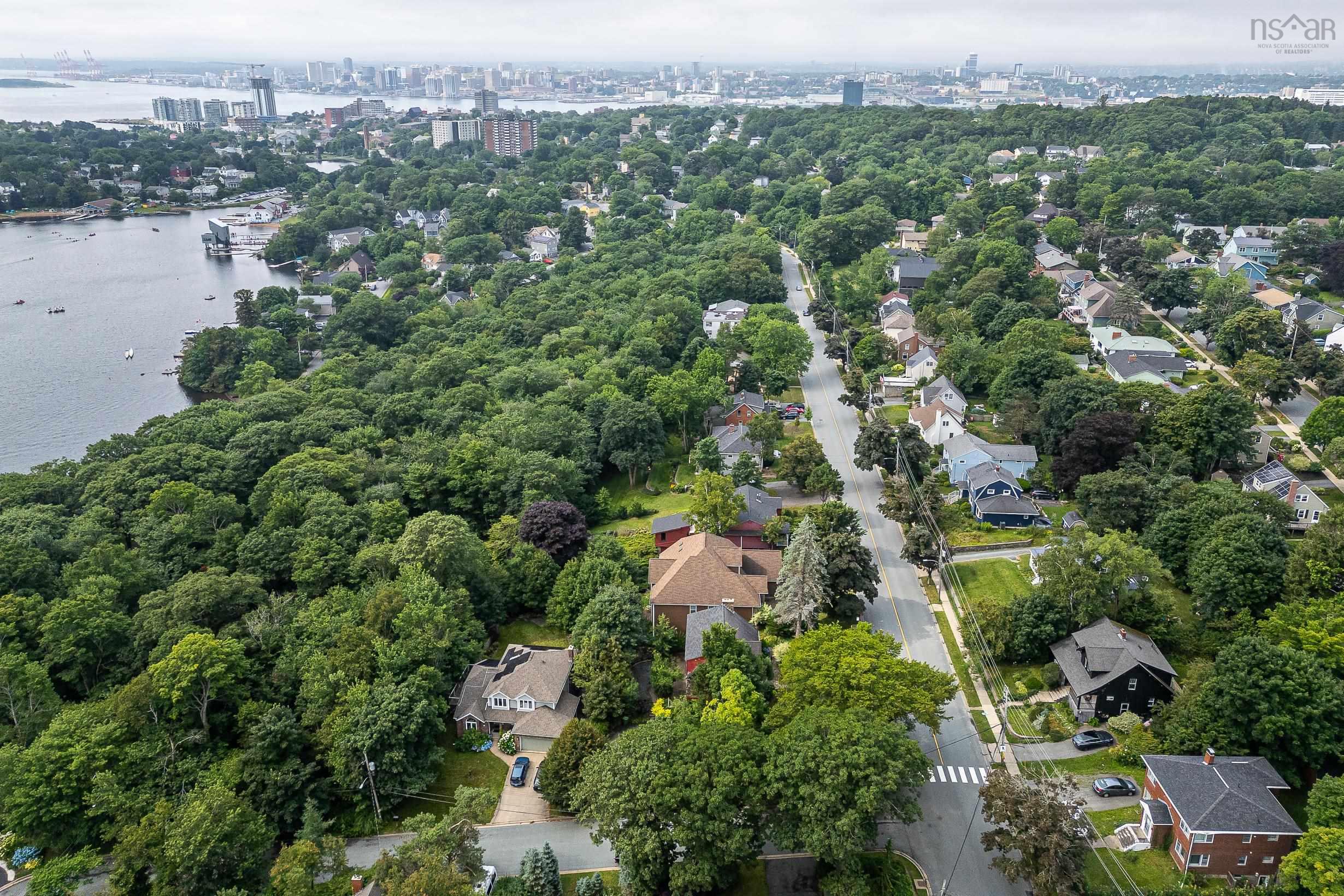 $699,900.00: 196 Crichton Avenue, Dartmouth