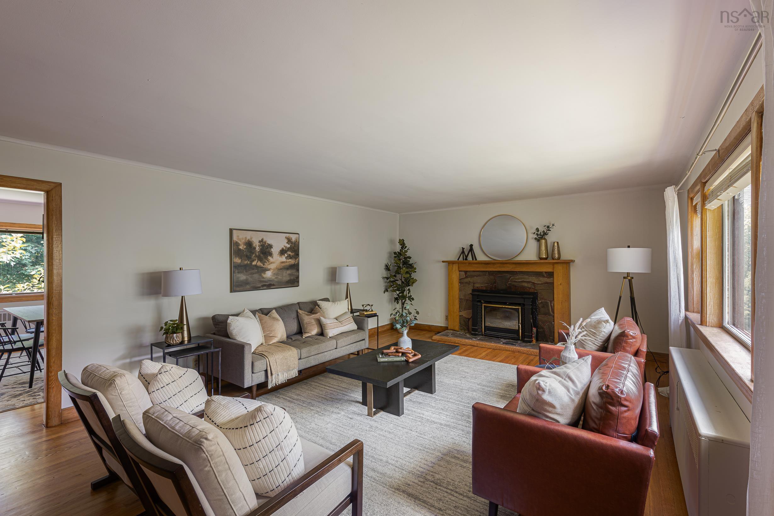 $699,900.00: 196 Crichton Avenue, Dartmouth