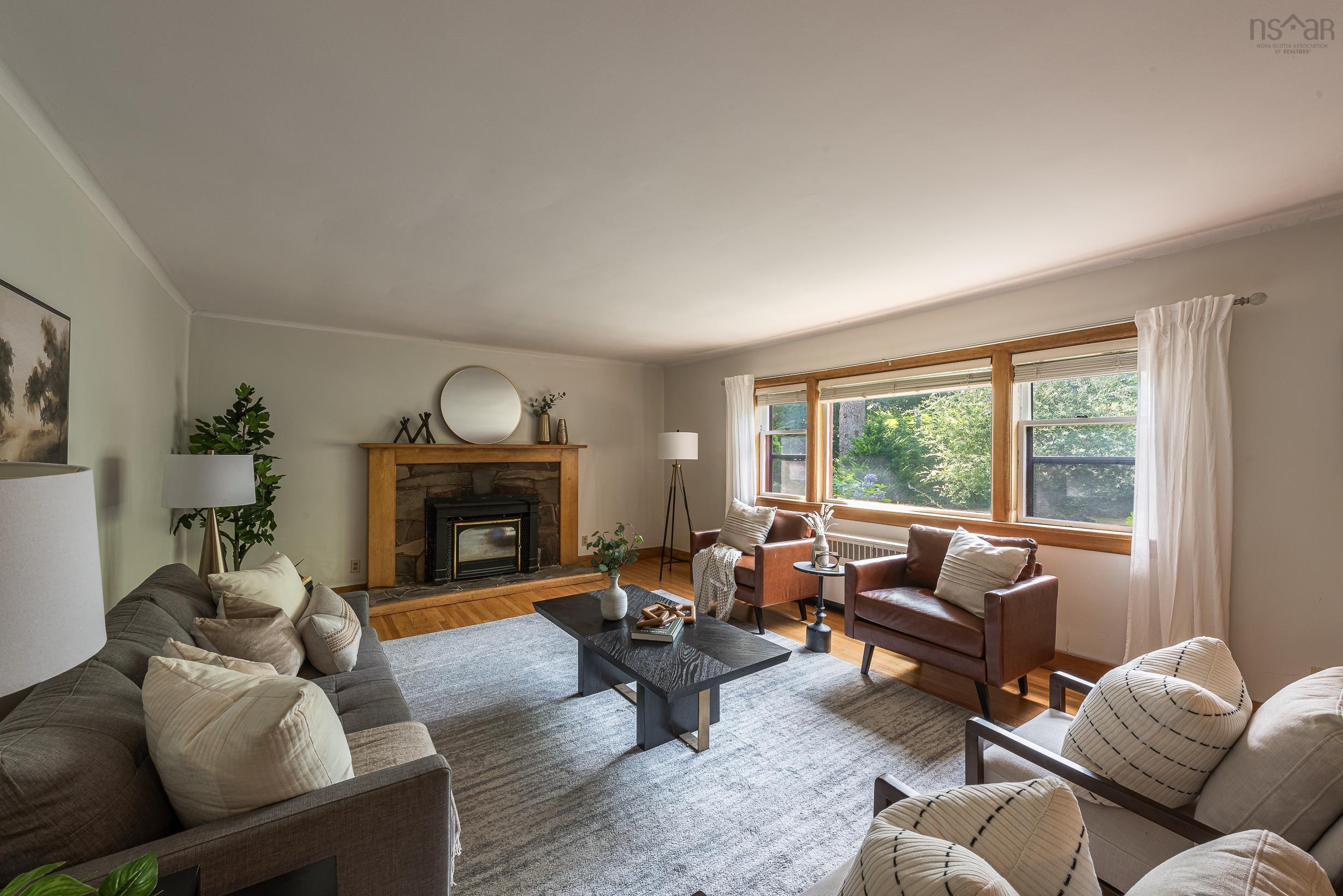 $699,900.00: 196 Crichton Avenue, Dartmouth