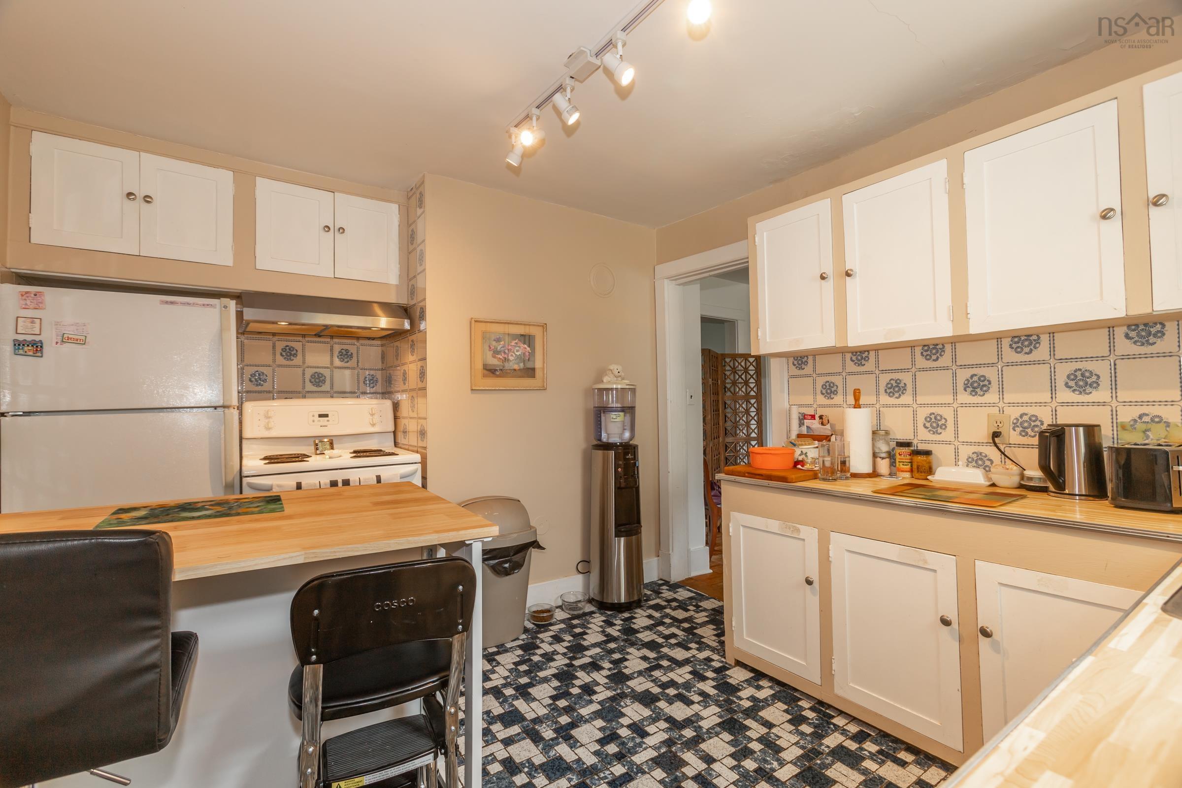 $740,000.00: 789-791 Saint George Street, Annapolis Royal