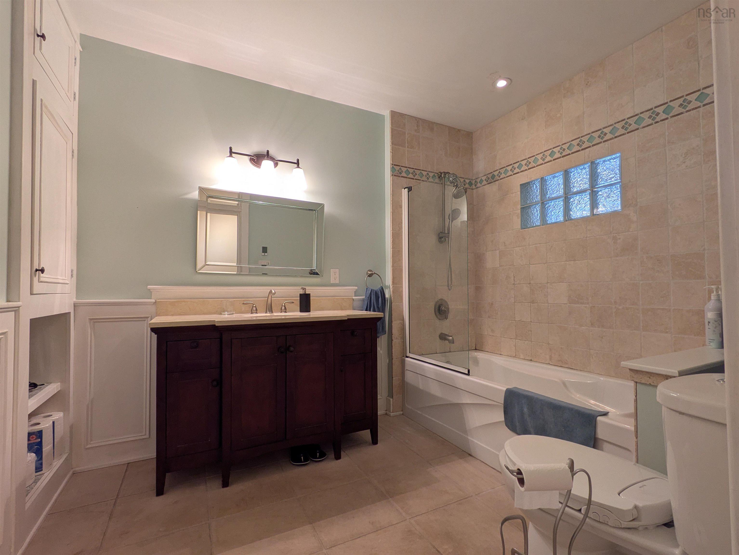 $740,000.00: 789-791 Saint George Street, Annapolis Royal