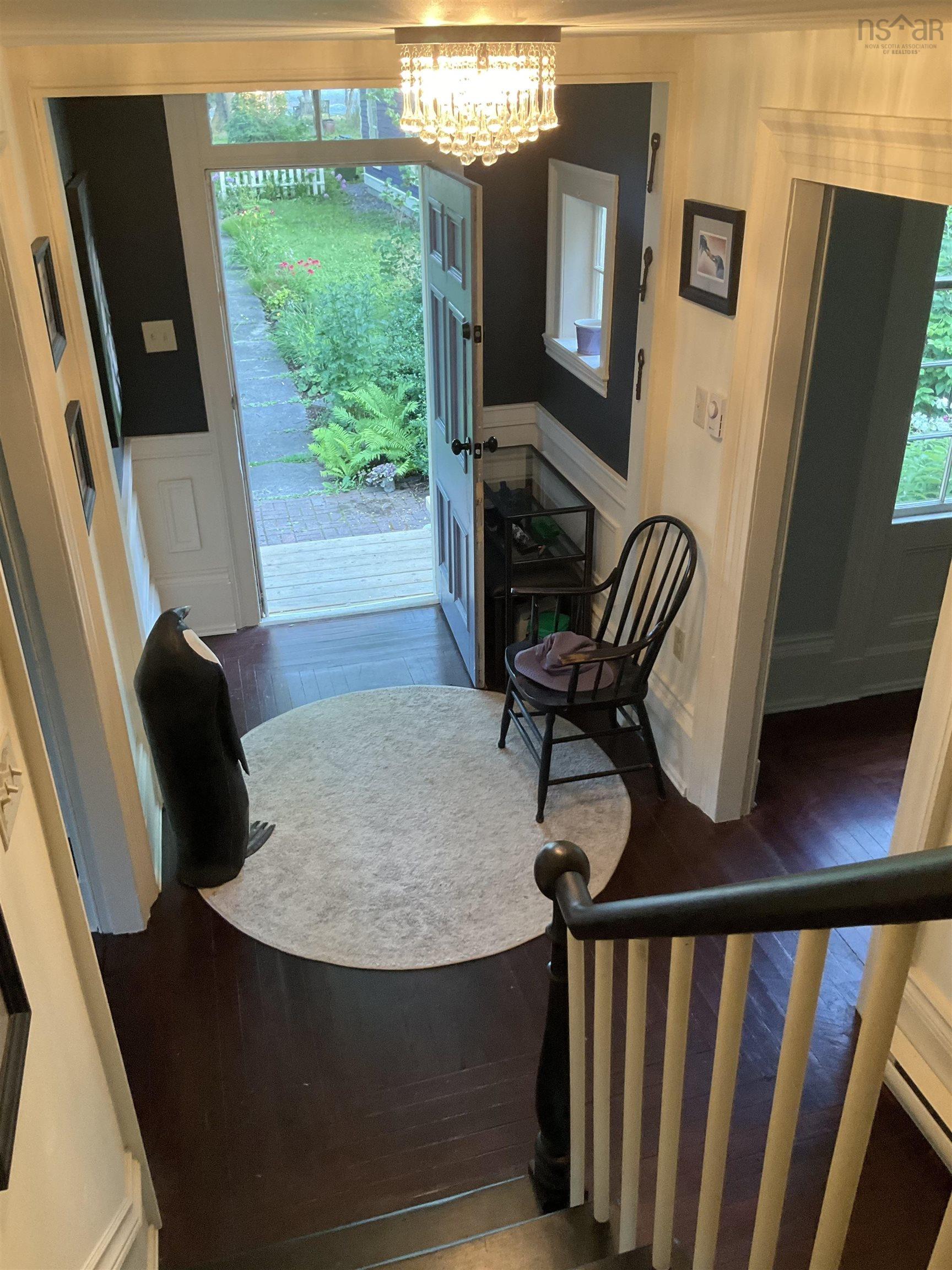 382 Main Street 